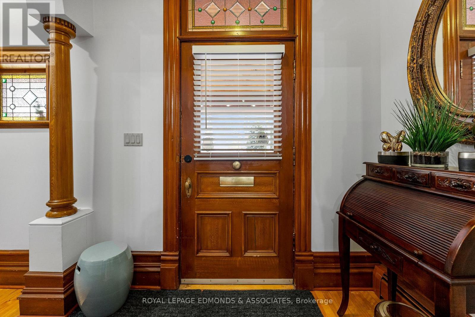 












307 MAPLE AVENUE

,
Pembroke,




Ontario
K8A1L8

