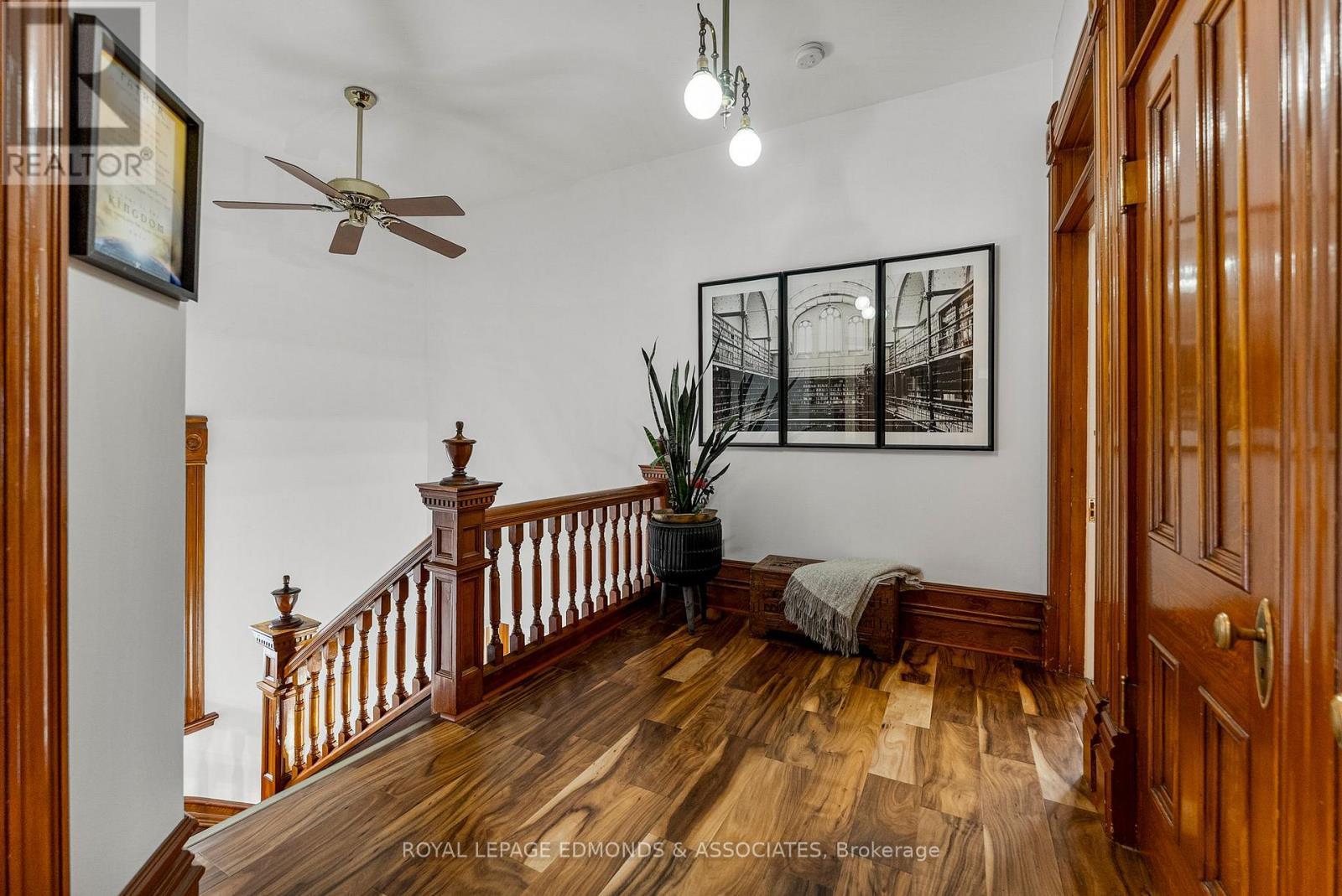 












307 MAPLE AVENUE

,
Pembroke,




Ontario
K8A1L8

