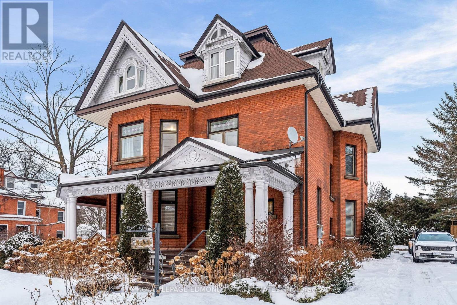 












307 MAPLE AVENUE

,
Pembroke,




Ontario
K8A1L8

