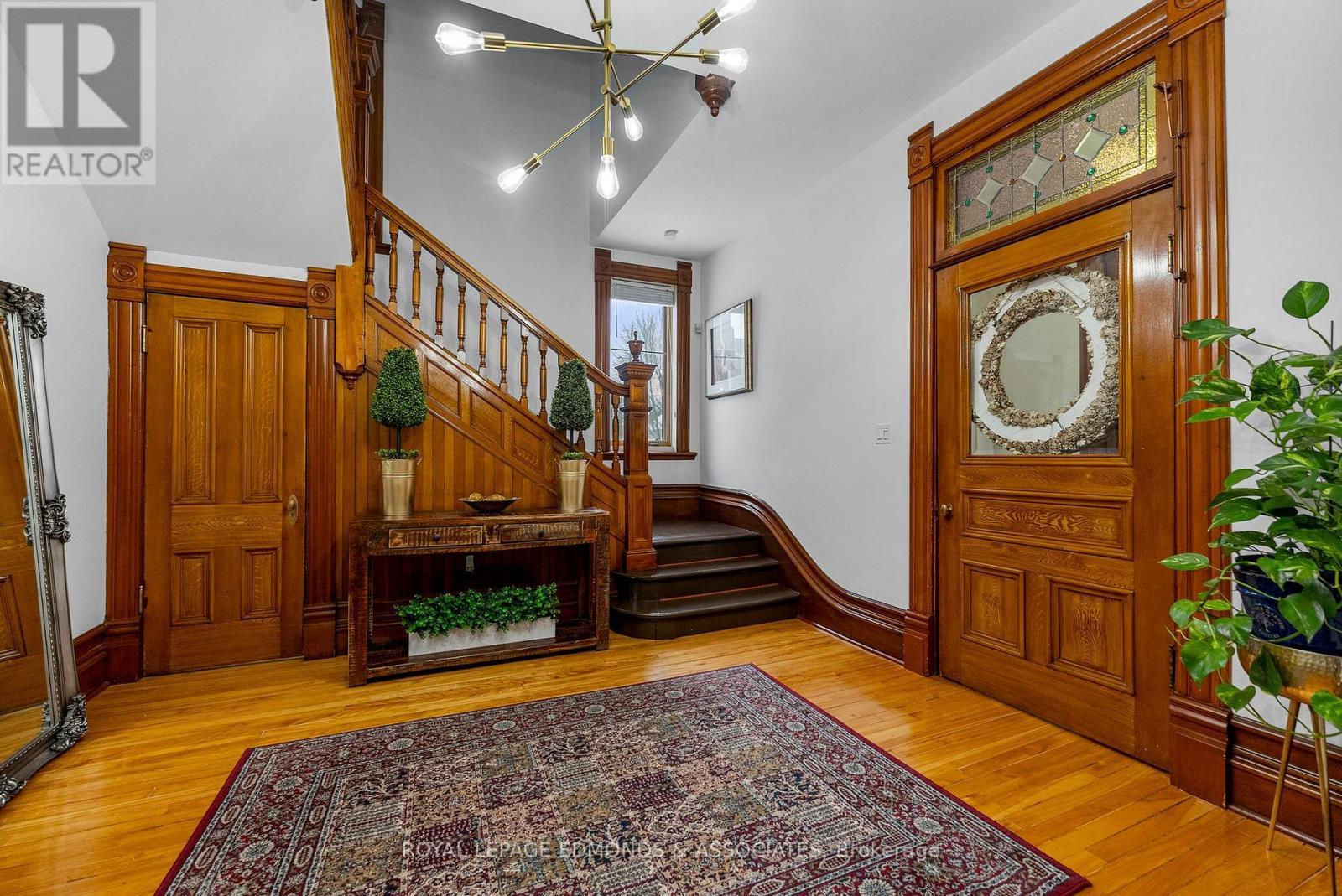 












307 MAPLE AVENUE

,
Pembroke,




Ontario
K8A1L8

