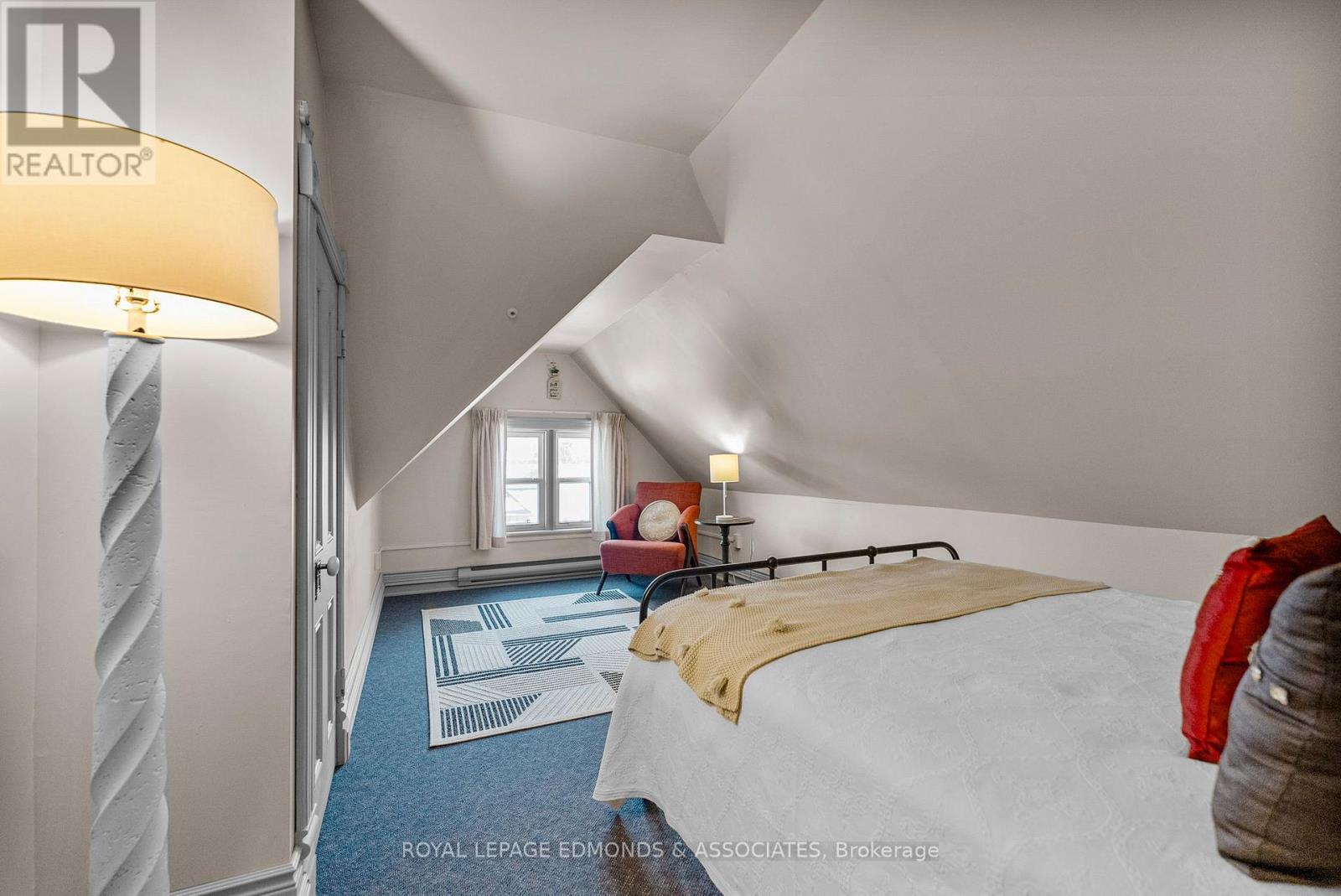 












307 MAPLE AVENUE

,
Pembroke,




Ontario
K8A1L8

