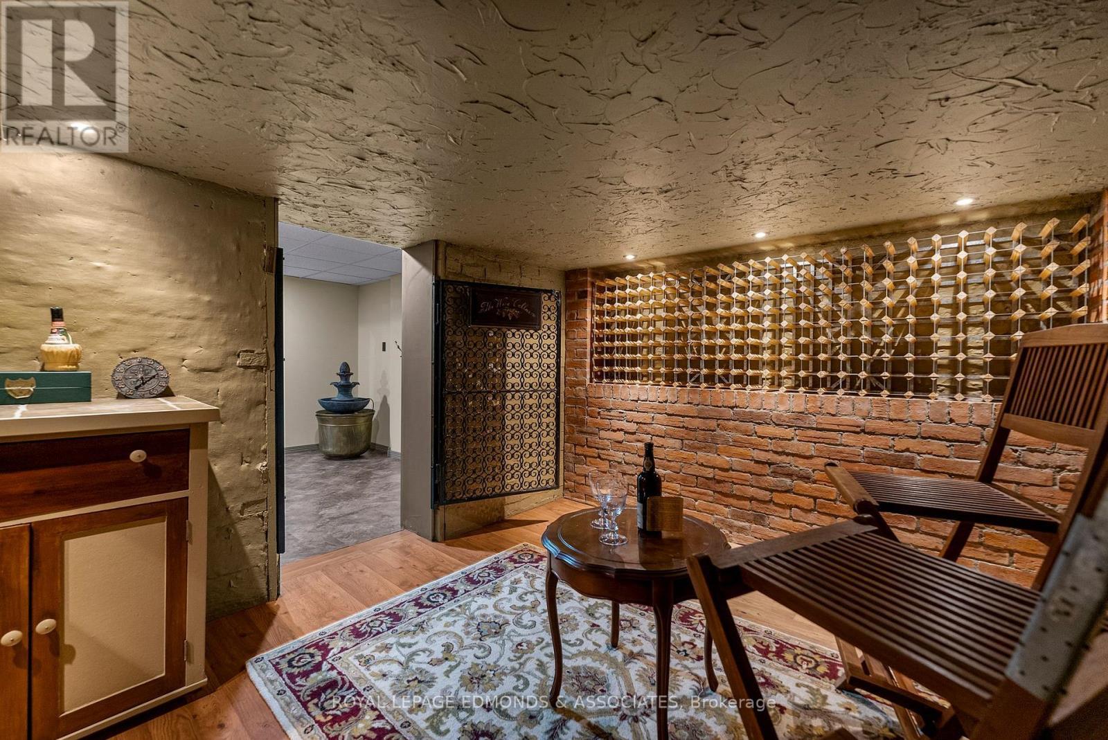 












307 MAPLE AVENUE

,
Pembroke,




Ontario
K8A1L8

