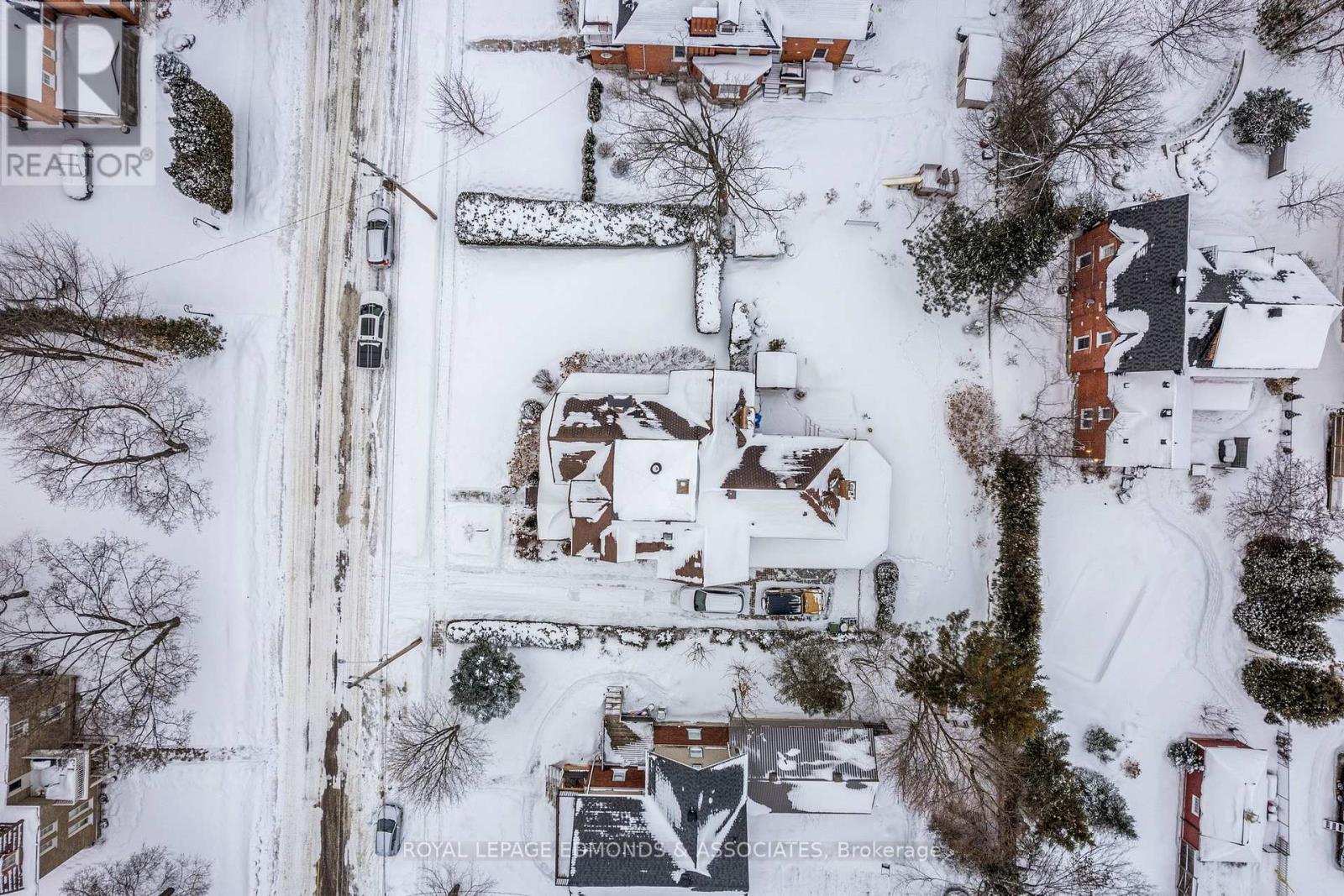 












307 MAPLE AVENUE

,
Pembroke,




Ontario
K8A1L8

