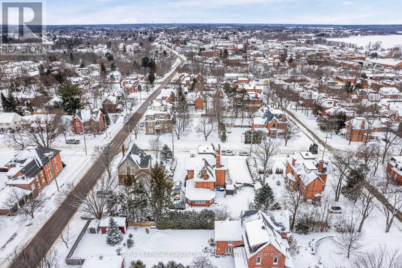 












307 MAPLE AVENUE

,
Pembroke,




Ontario
K8A1L8

