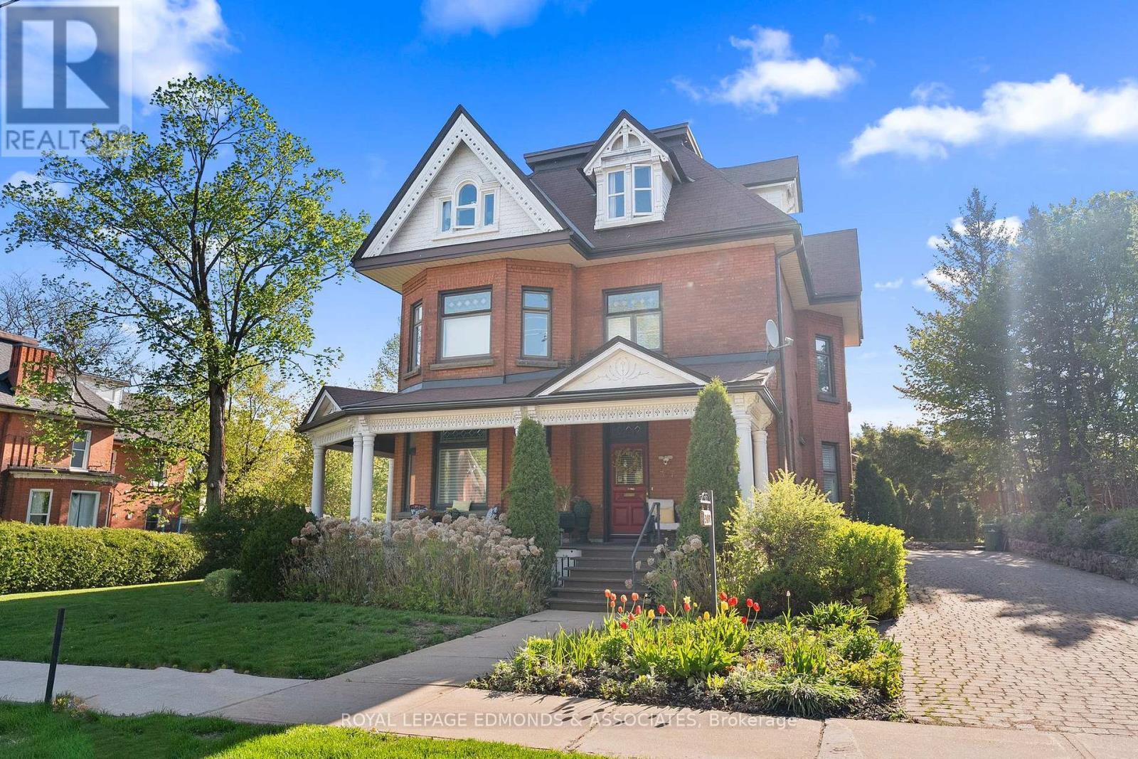 












307 MAPLE AVENUE

,
Pembroke,




Ontario
K8A1L8

