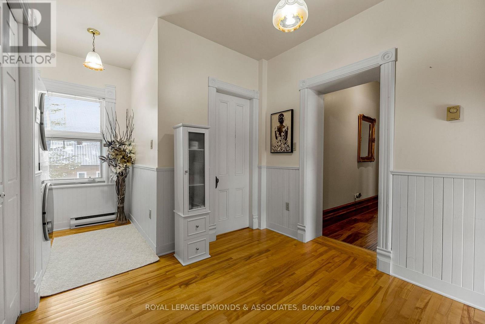 












307 MAPLE AVENUE

,
Pembroke,




Ontario
K8A1L8

