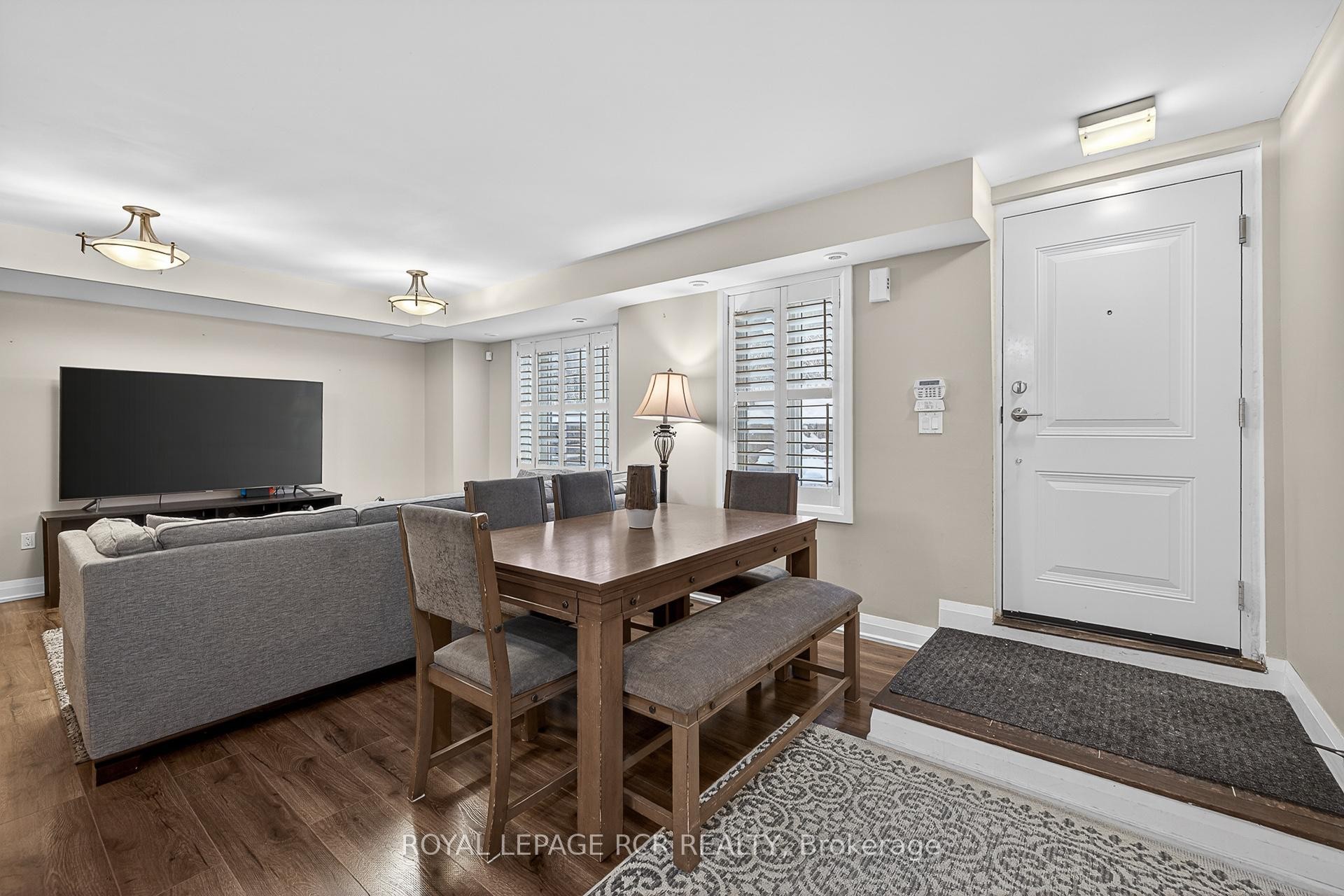 









326


John

Street, 138,
Markham,




ON
L3T 0B1

