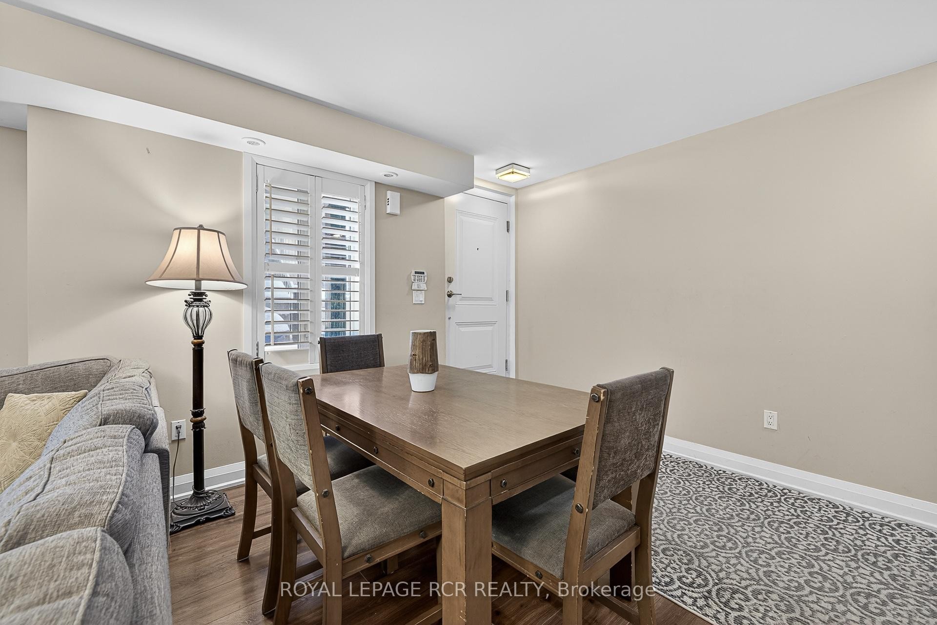 









326


John

Street, 138,
Markham,




ON
L3T 0B1

