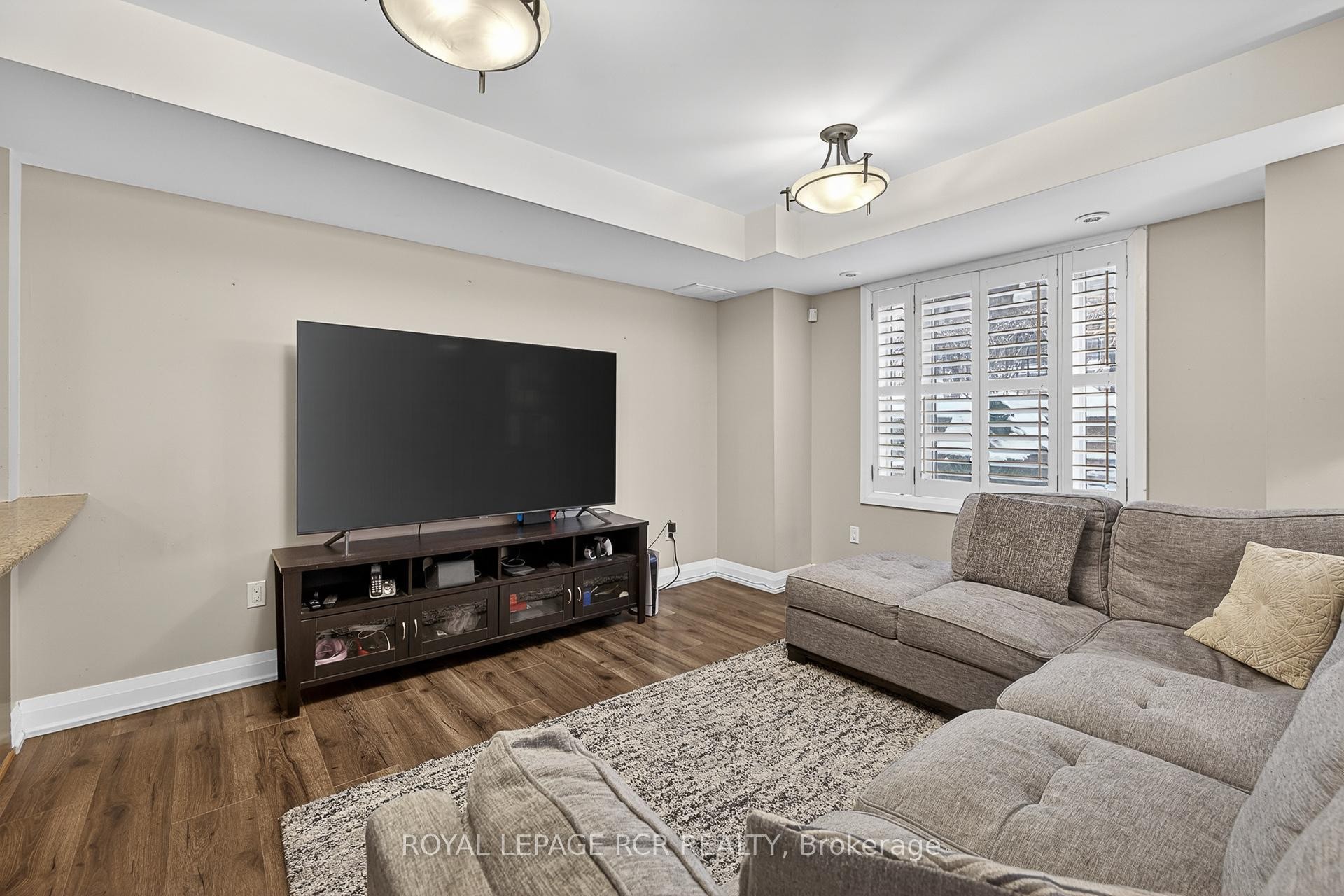 









326


John

Street, 138,
Markham,




ON
L3T 0B1

