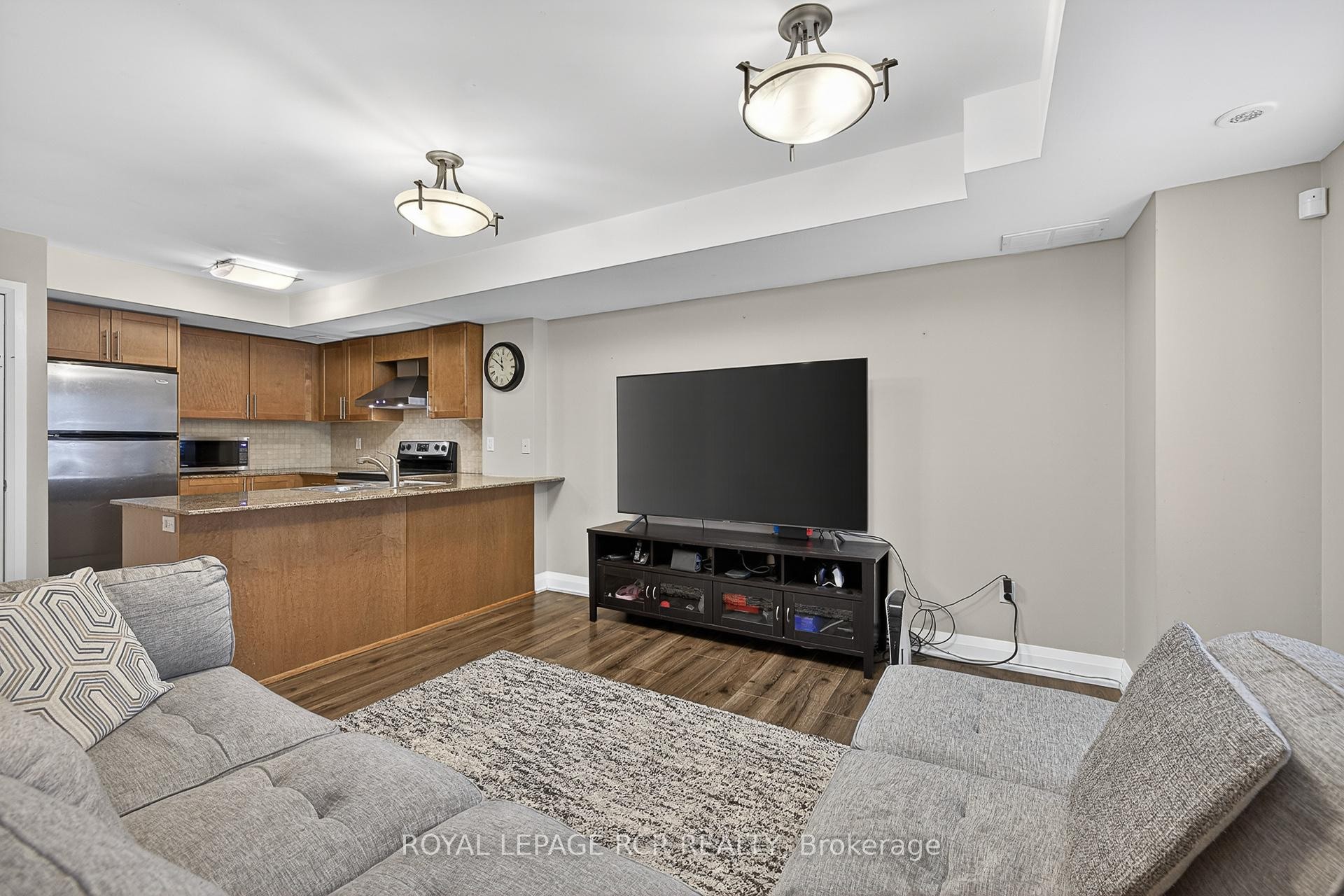 









326


John

Street, 138,
Markham,




ON
L3T 0B1

