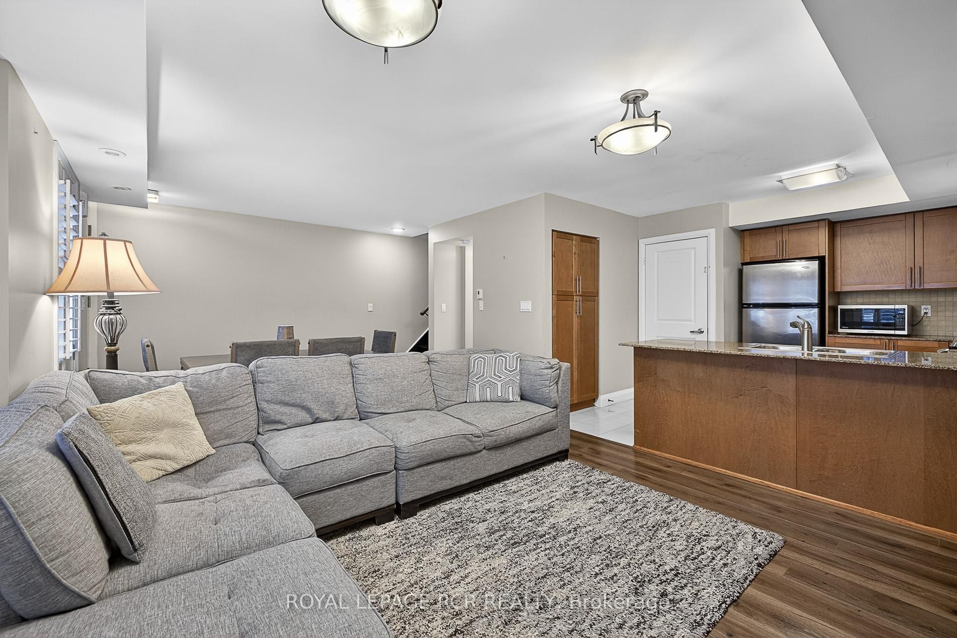 









326


John

Street, 138,
Markham,




ON
L3T 0B1

