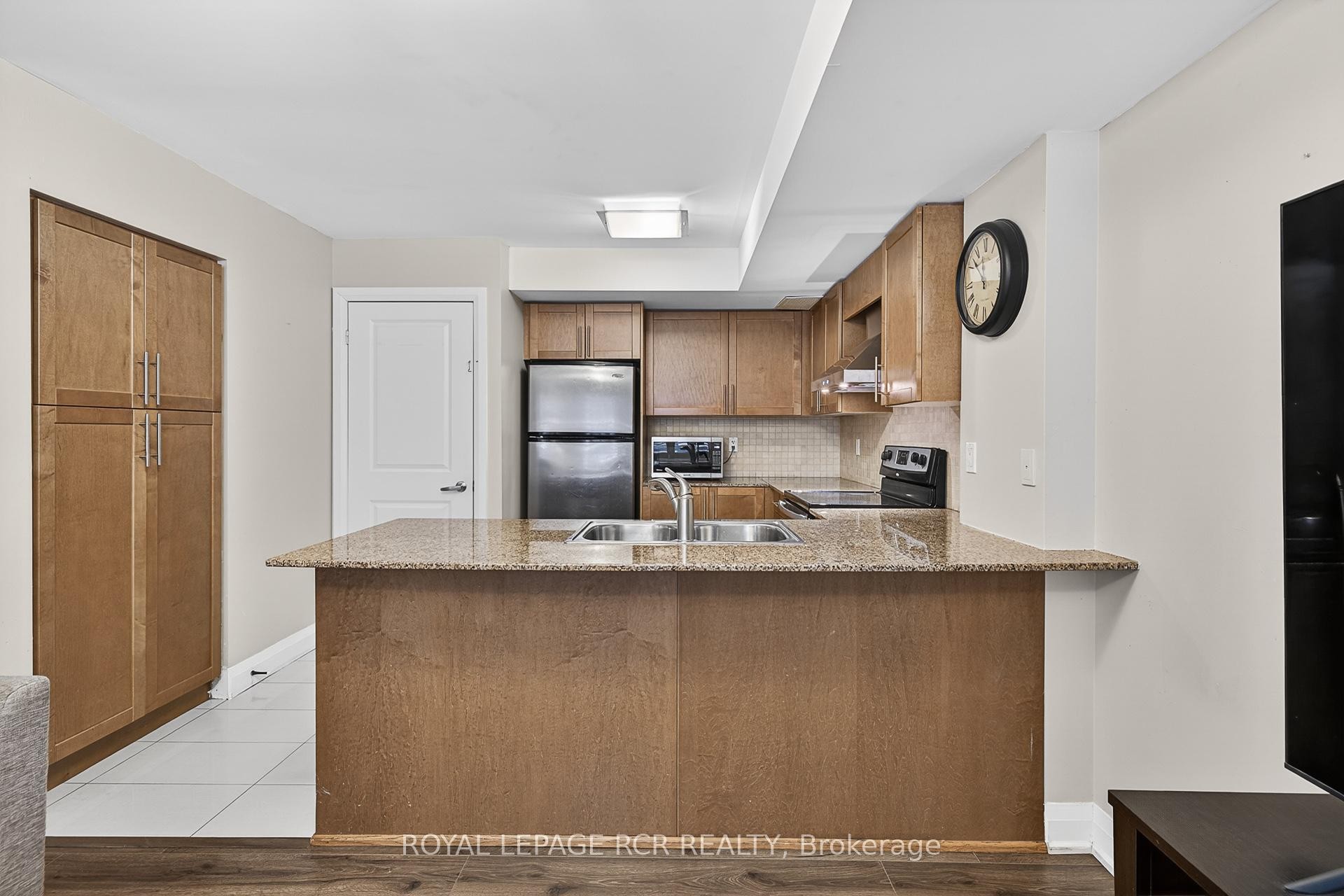 









326


John

Street, 138,
Markham,




ON
L3T 0B1

