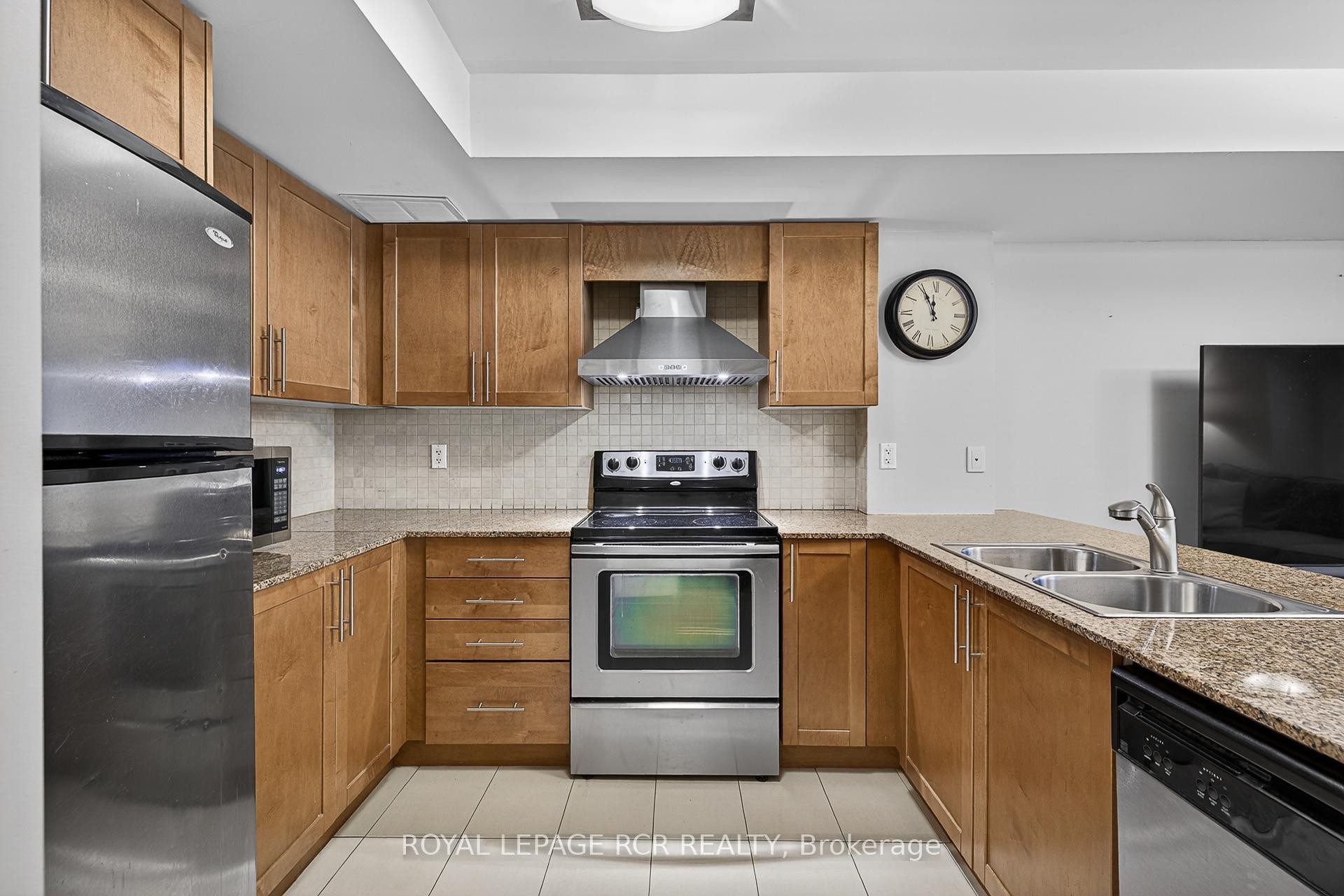 









326


John

Street, 138,
Markham,




ON
L3T 0B1


