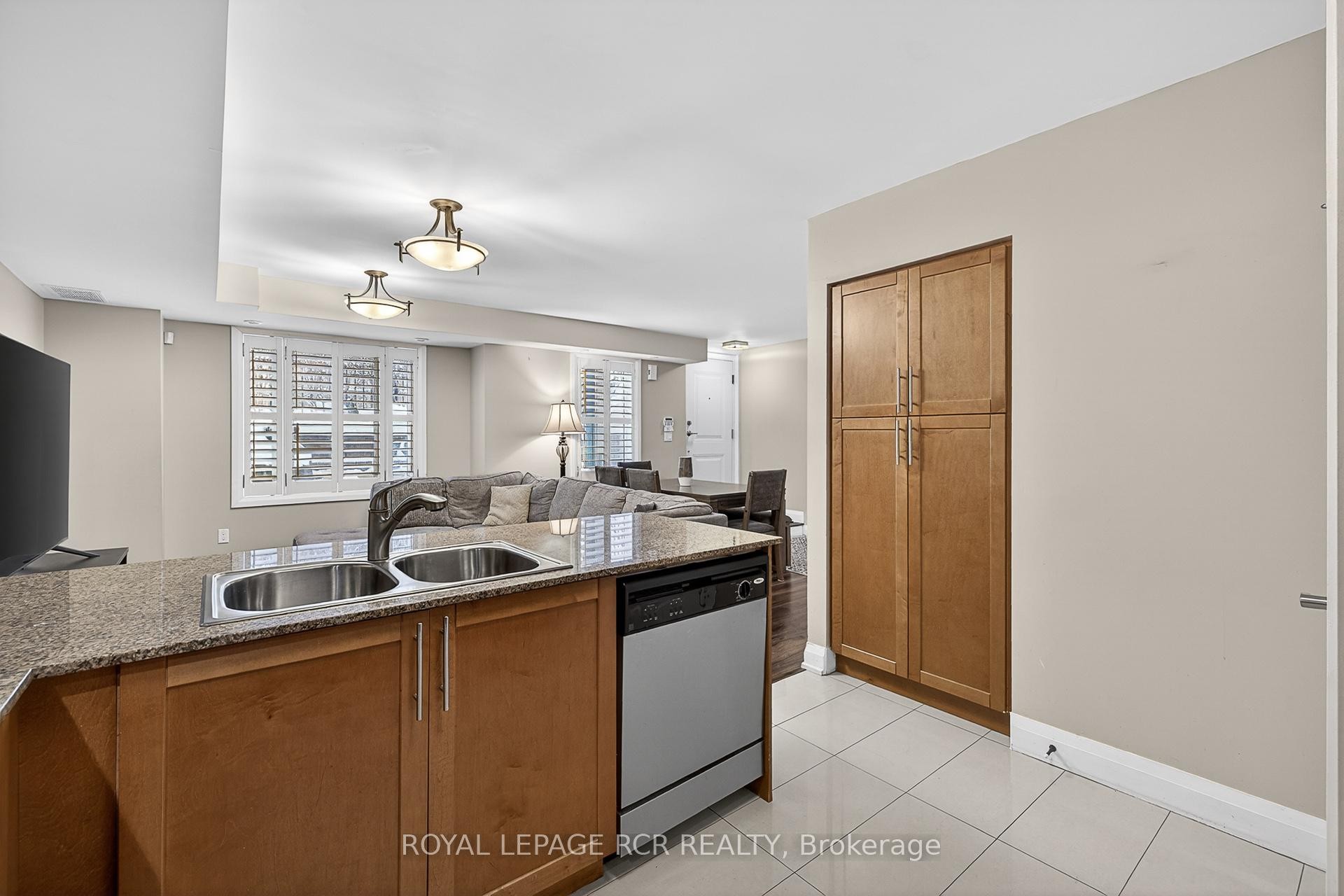 









326


John

Street, 138,
Markham,




ON
L3T 0B1

