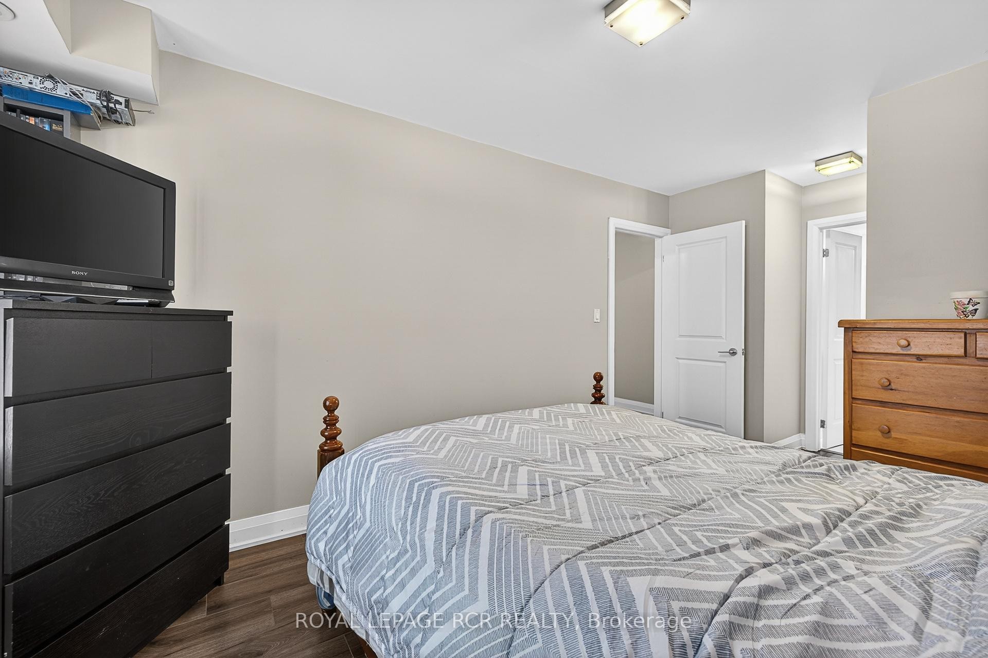 









326


John

Street, 138,
Markham,




ON
L3T 0B1


