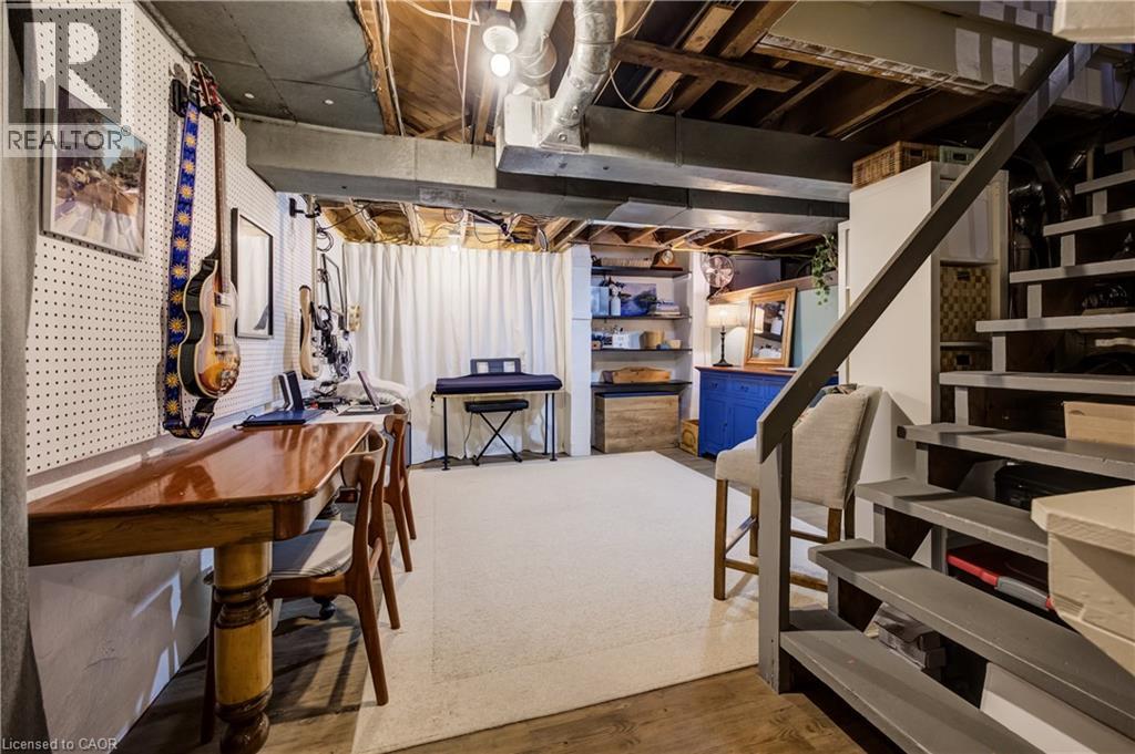 












8 LOWREY Avenue S

,
Cambridge,




Ontario
N1R4Z1

