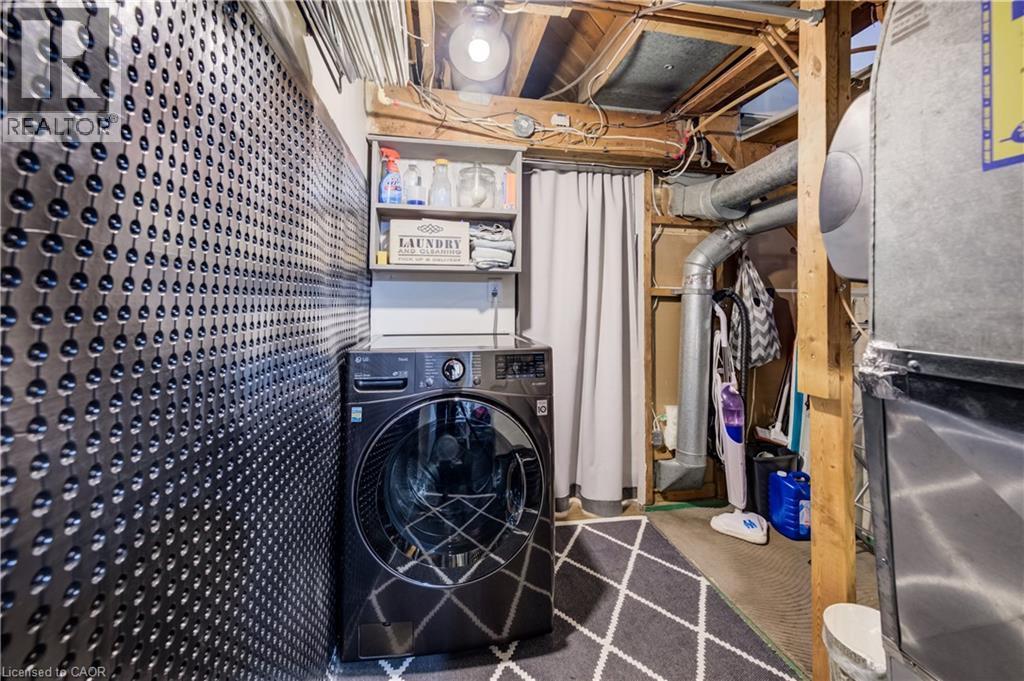 












8 LOWREY Avenue S

,
Cambridge,




Ontario
N1R4Z1

