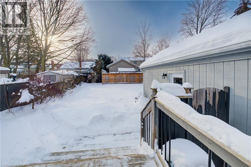 












8 LOWREY Avenue S

,
Cambridge,




Ontario
N1R4Z1

