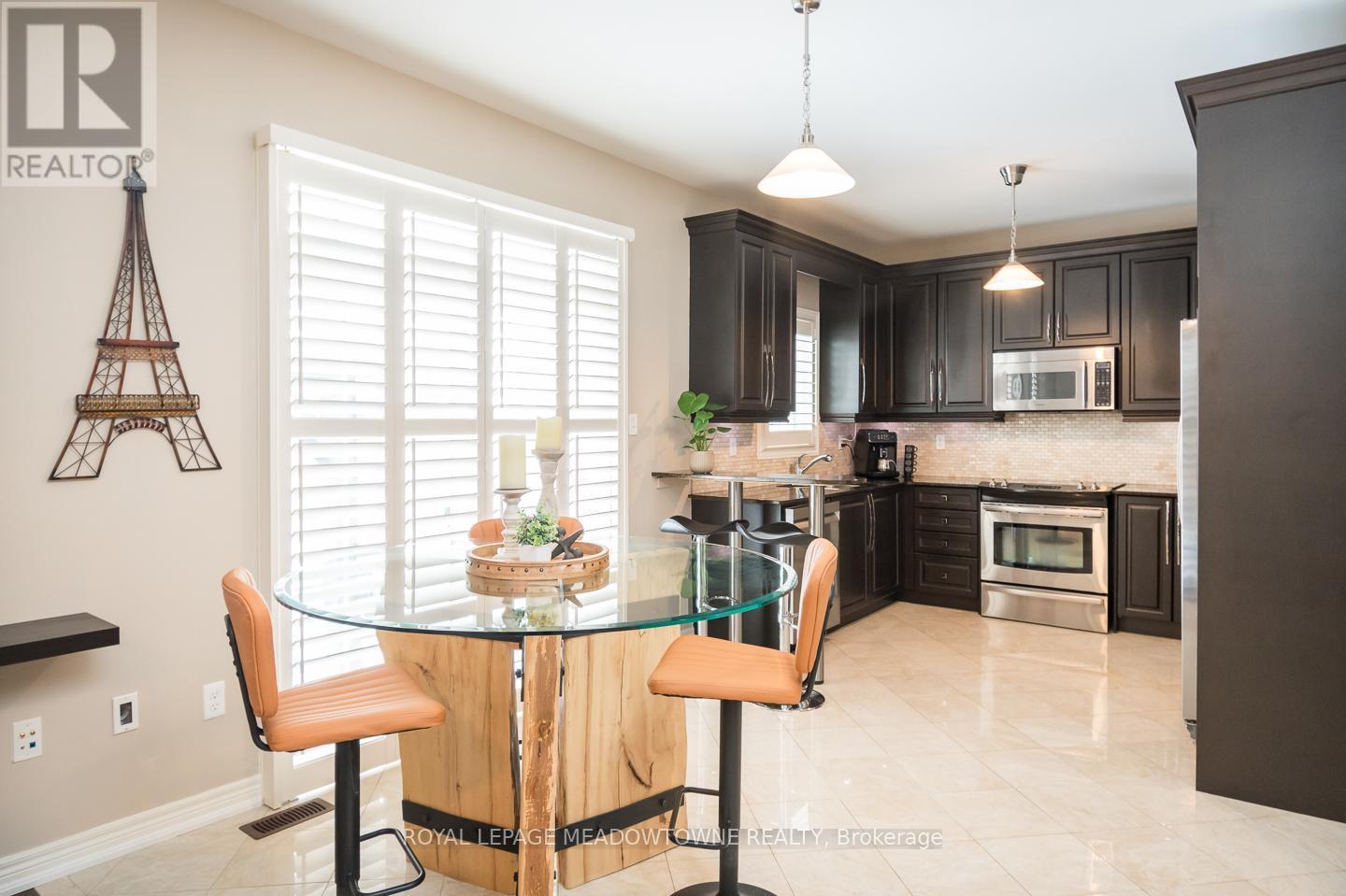 












318 MALBOEUF COURT

,
Milton,




Ontario
L9T7Y5

