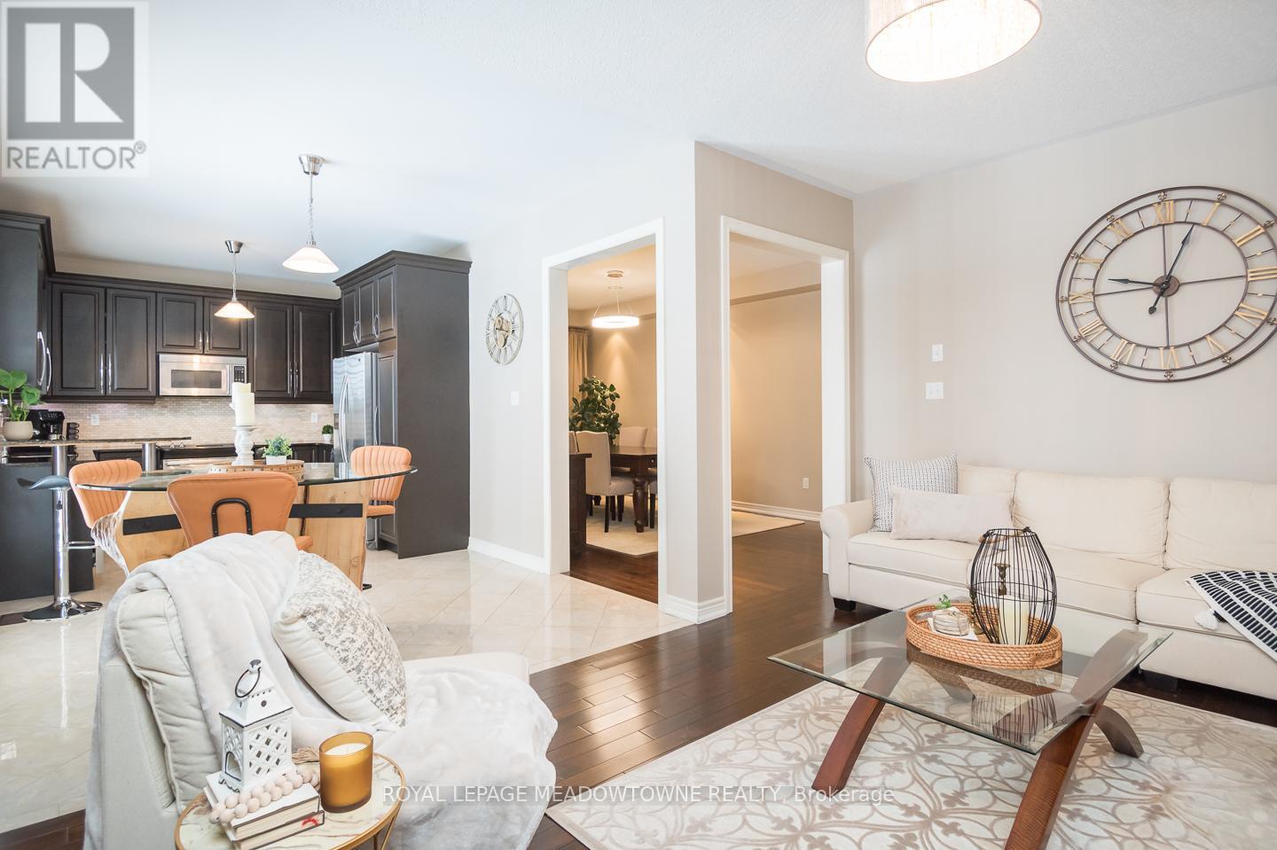 












318 MALBOEUF COURT

,
Milton,




Ontario
L9T7Y5

