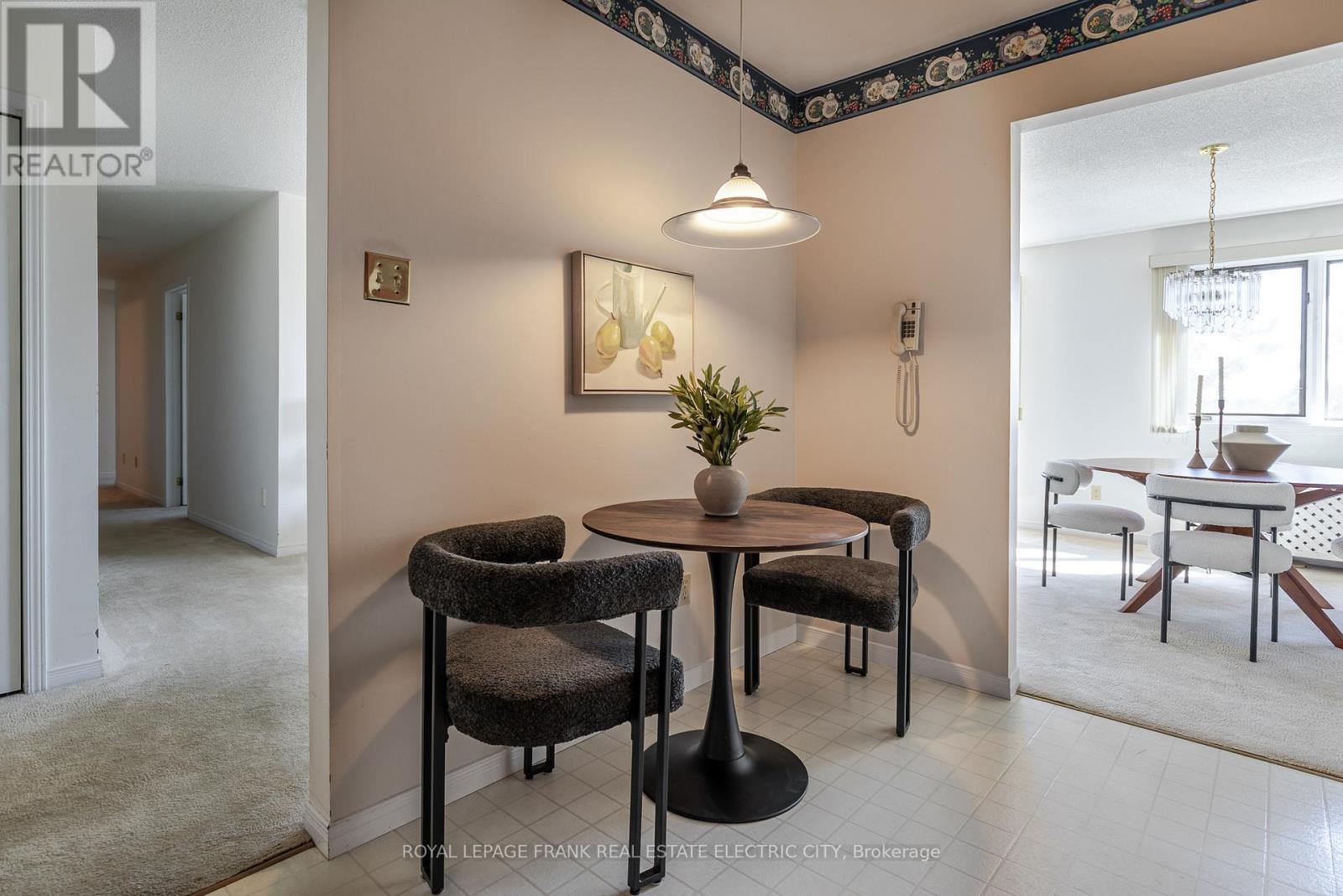 












30 - 36 CHAMPLAIN CRESCENT

,
Peterborough (Northcrest Ward 5),




Ontario
K9L1T1

