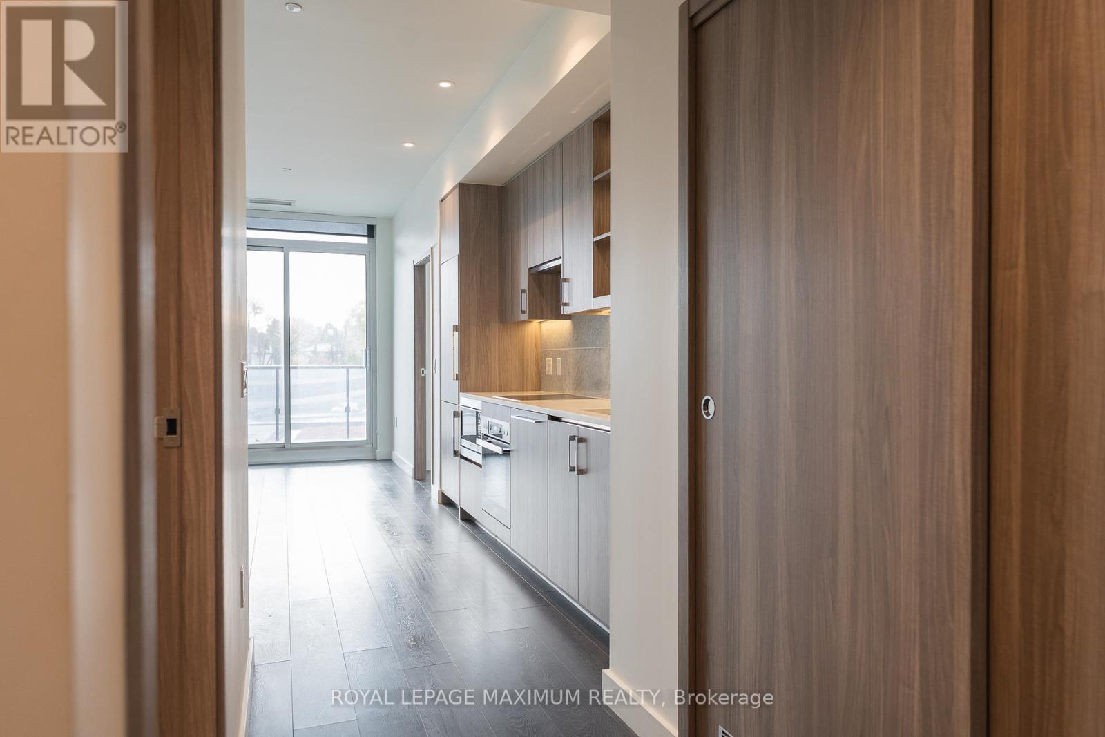 












502 - 95 MCMAHON DRIVE

,
Toronto,




Ontario
M2K0H1

