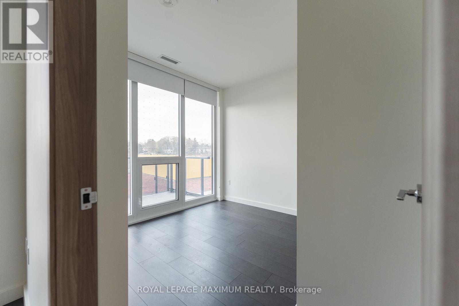 












502 - 95 MCMAHON DRIVE

,
Toronto,




Ontario
M2K0H1

