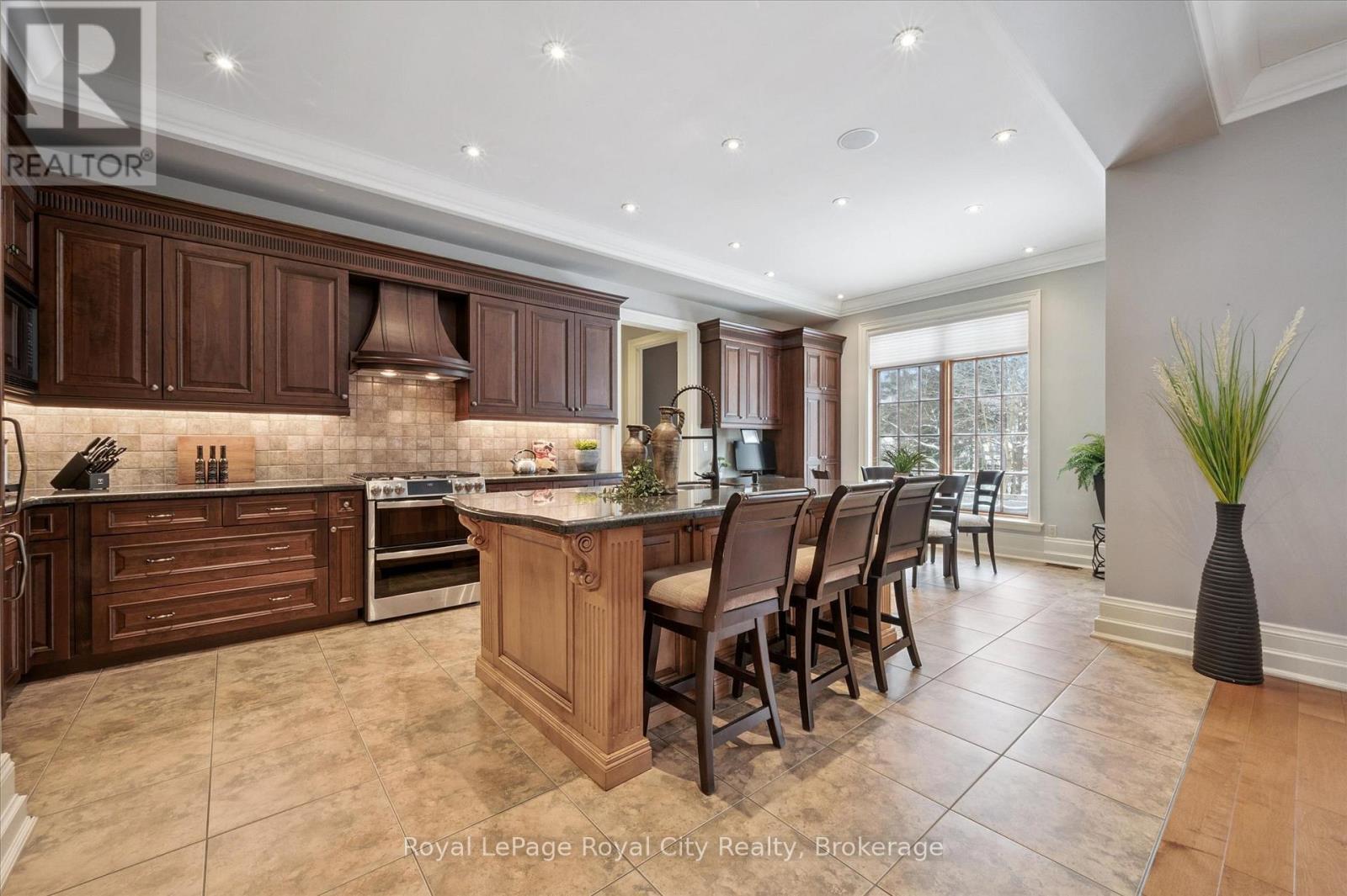 












63 METCALFE STREET

,
Guelph (St. George's),




Ontario
N1E4X7

