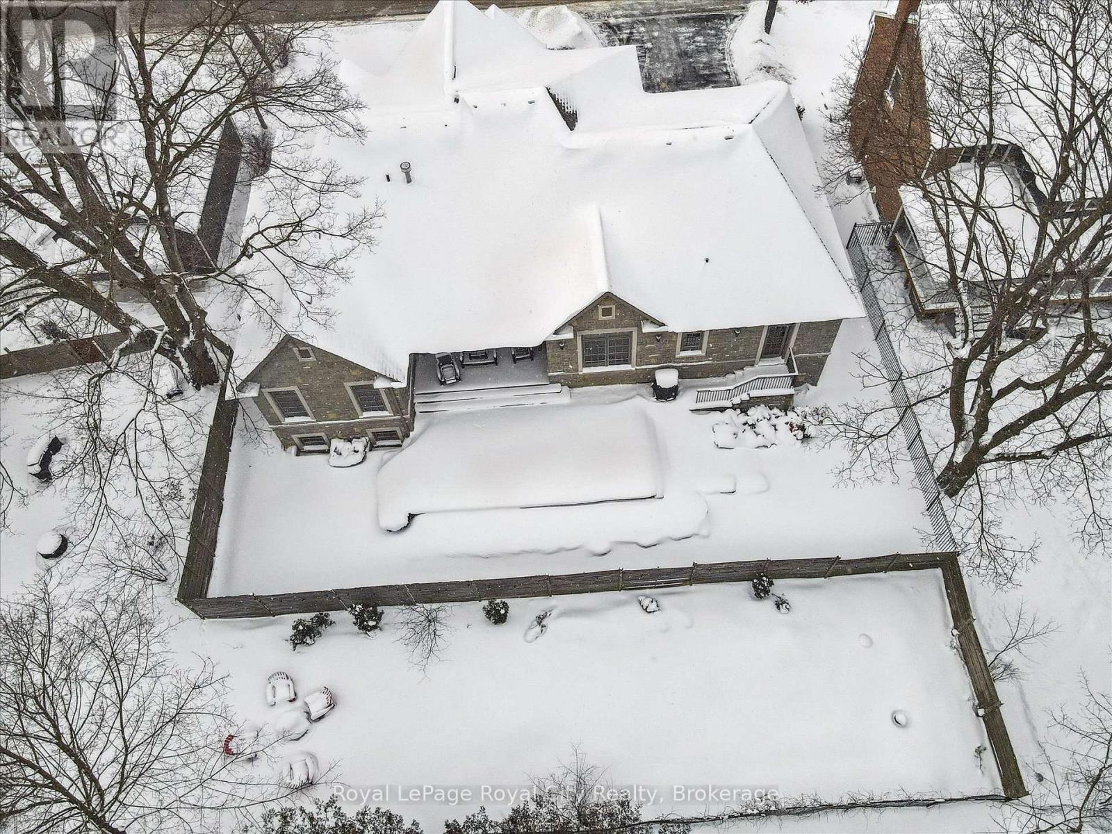 












63 METCALFE STREET

,
Guelph (St. George's),




Ontario
N1E4X7

