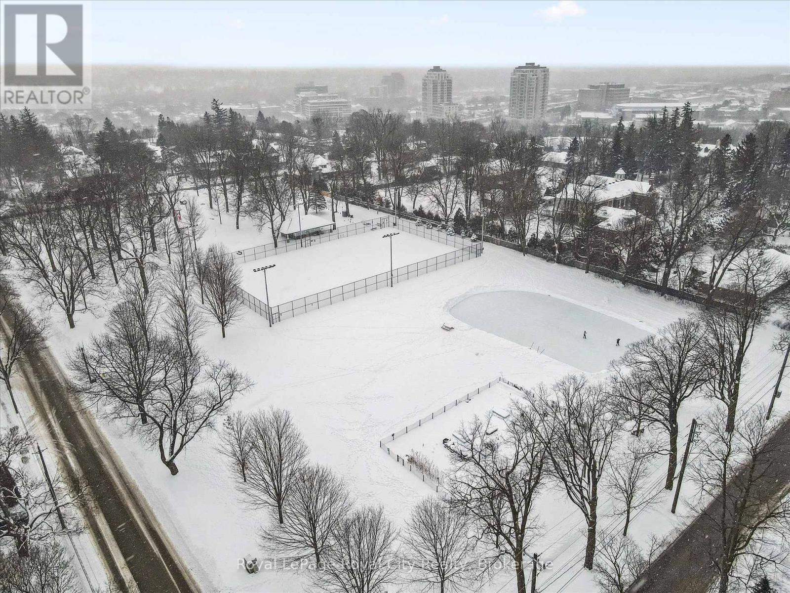 












63 METCALFE STREET

,
Guelph (St. George's),




Ontario
N1E4X7

