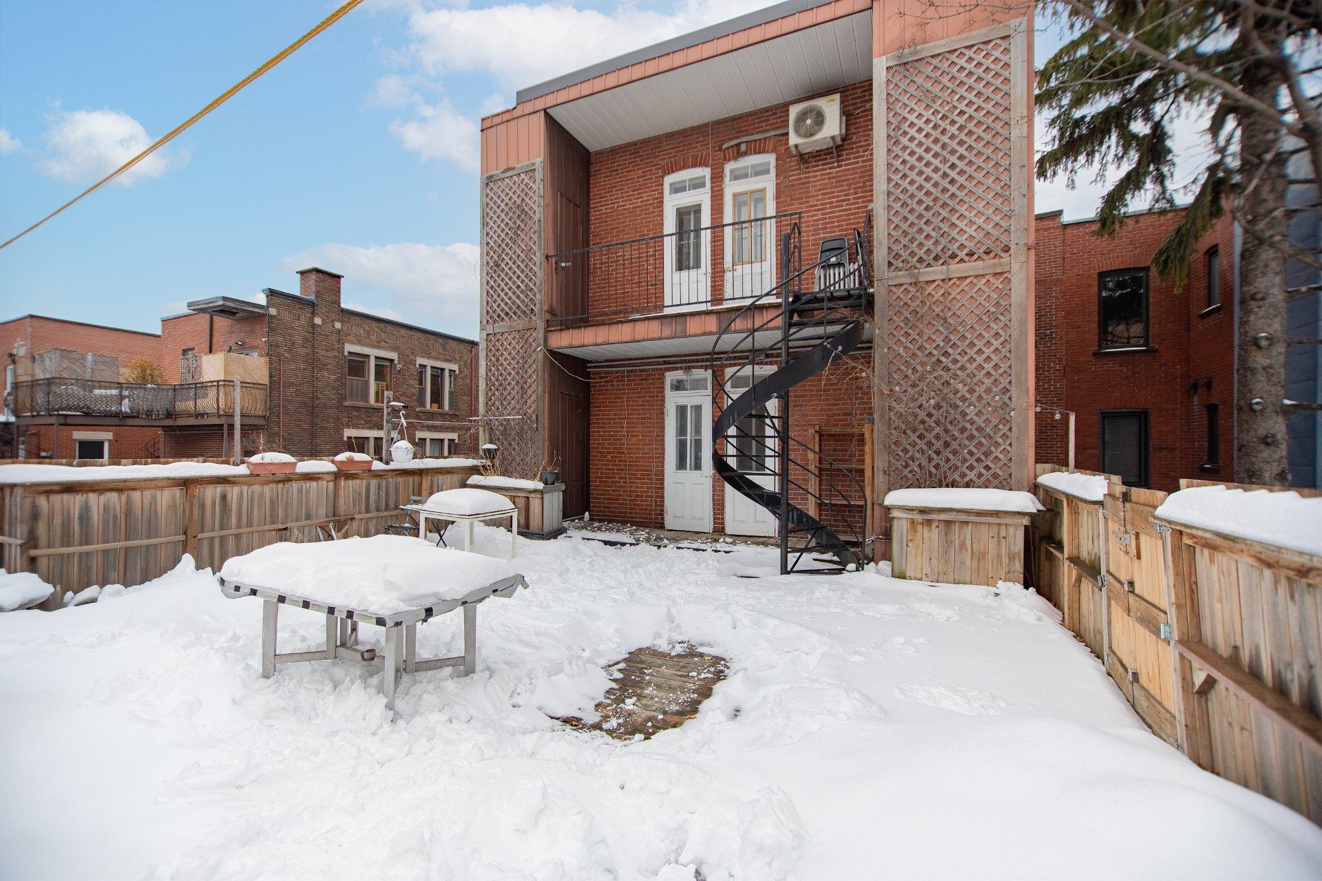 









519


Boul. St-Joseph E.

, 1,
Montréal (Le Plateau-Mont-Royal),




QC
H2J1K1

