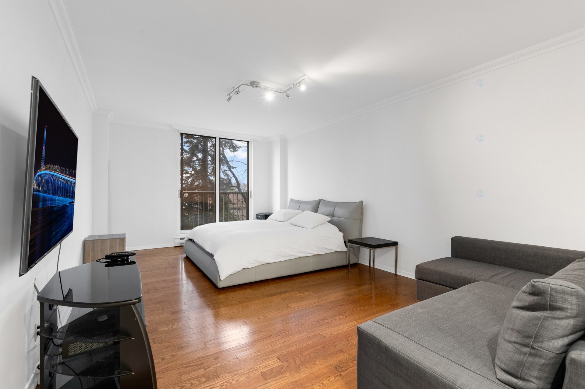 









6500


Ch. Mackle

, 305,
Côte-Saint-Luc,




QC
H4W3G7

