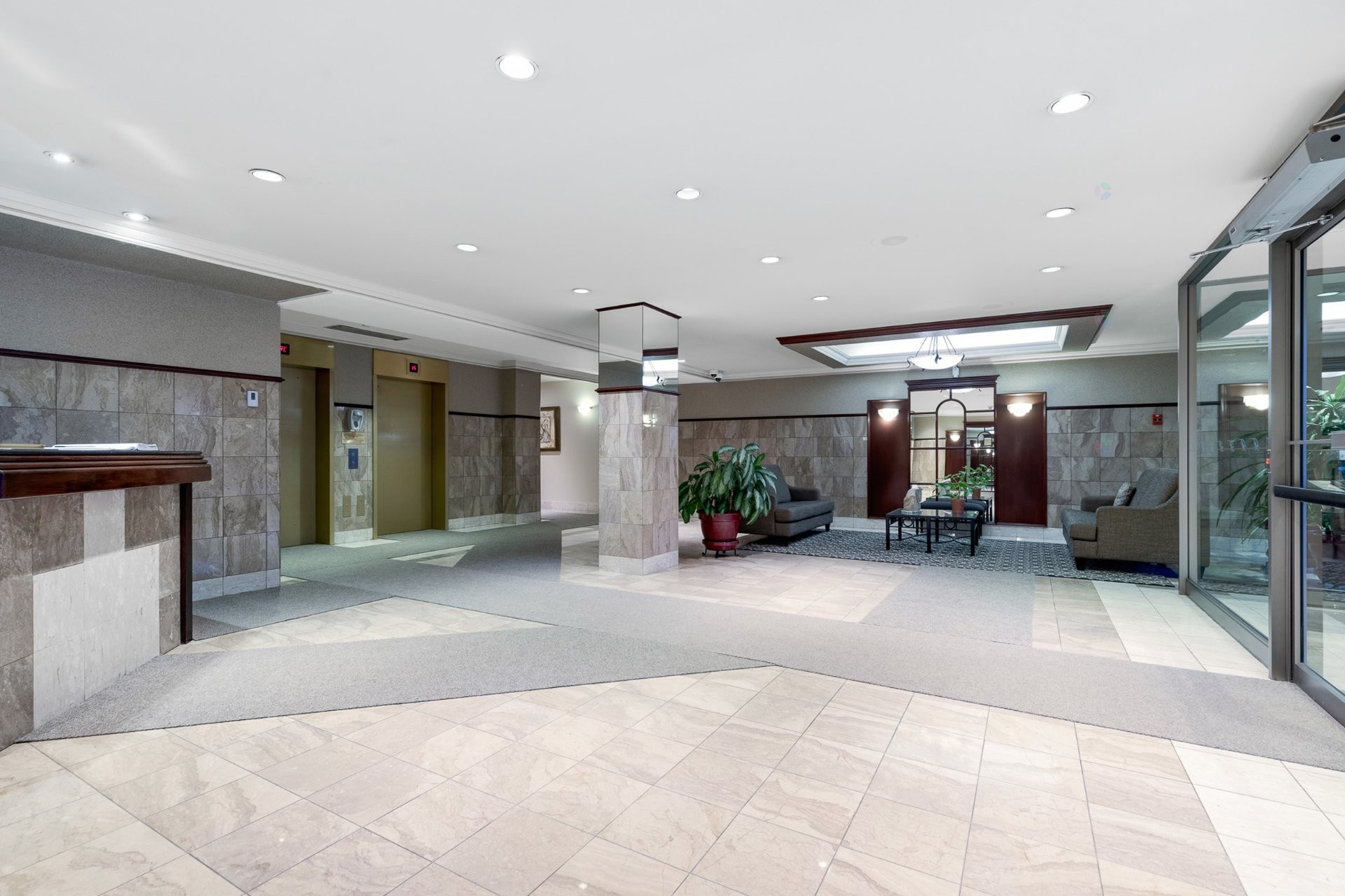 









6500


Ch. Mackle

, 305,
Côte-Saint-Luc,




QC
H4W3G7

