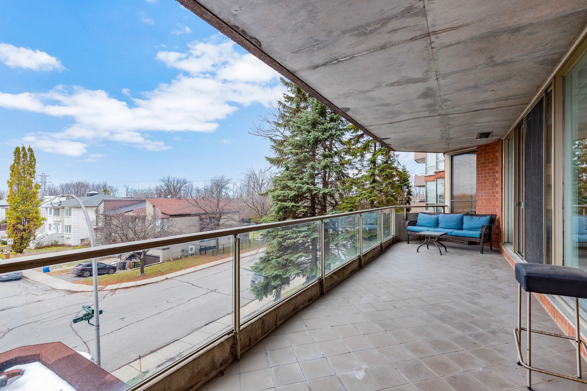 









6500


Ch. Mackle

, 305,
Côte-Saint-Luc,




QC
H4W3G7

