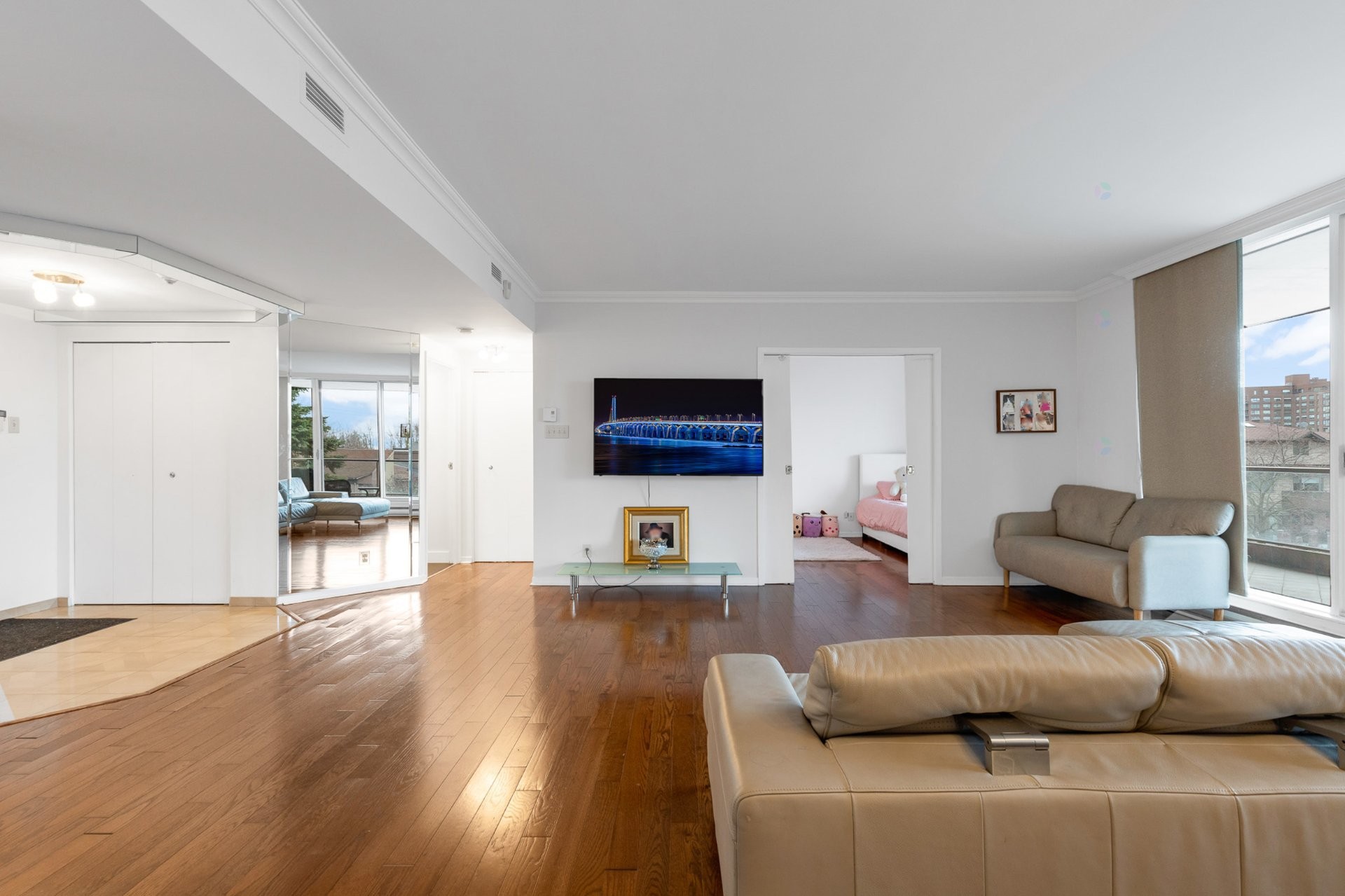 









6500


Ch. Mackle

, 305,
Côte-Saint-Luc,




QC
H4W3G7

