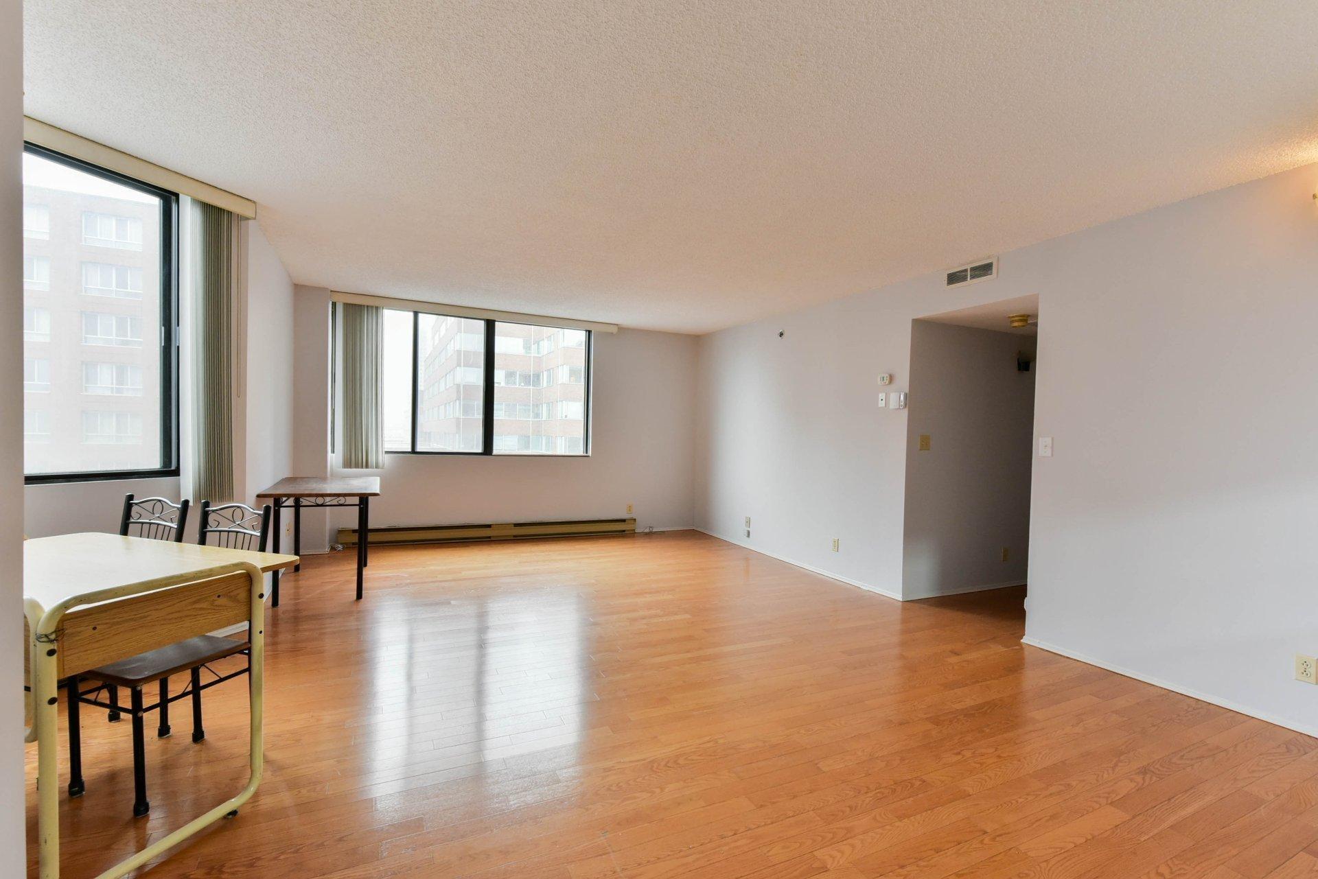 









1081


Rue St-Urbain

, 207,
Montréal (Ville-Marie),




QC
H2Z1K8

