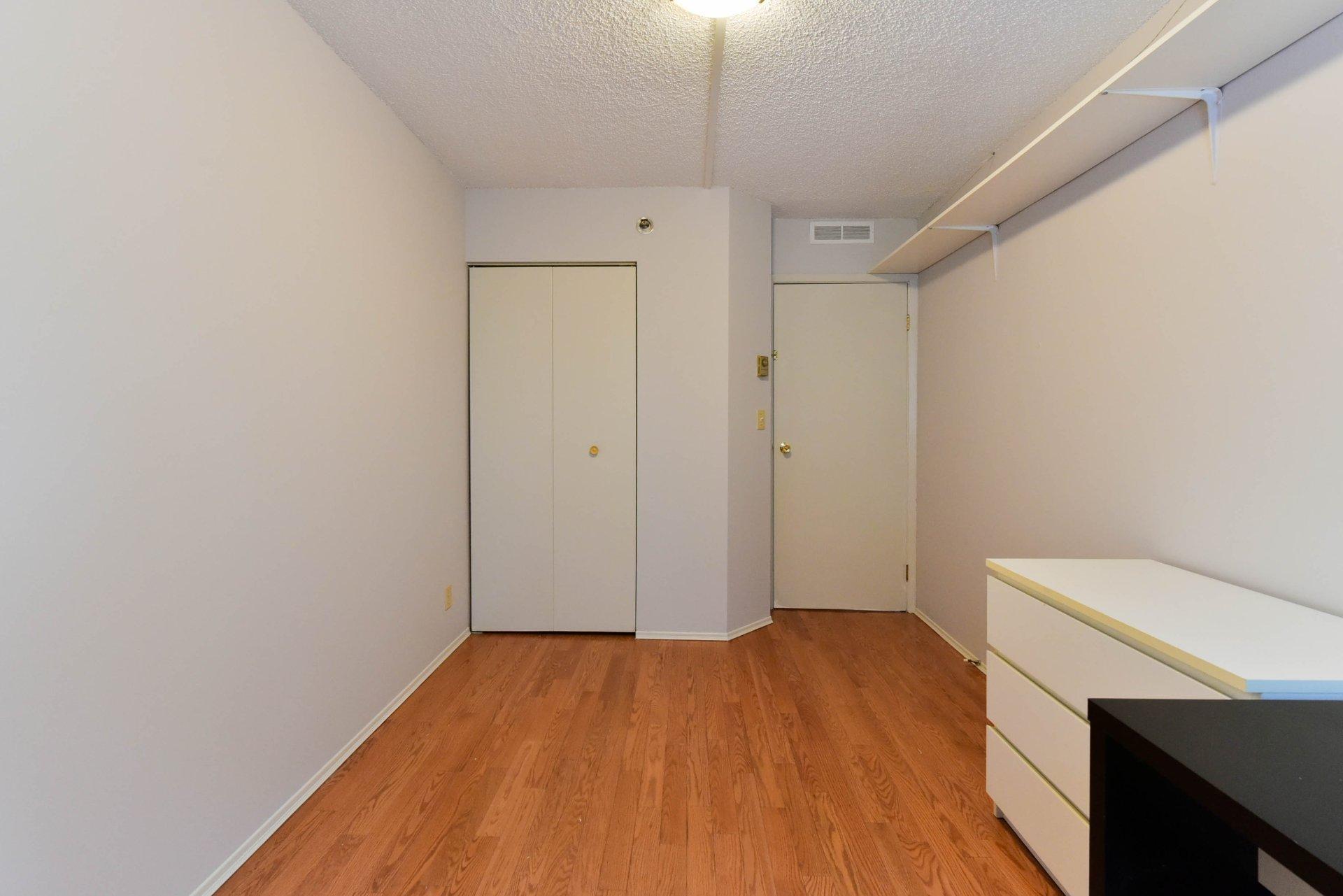 









1081


Rue St-Urbain

, 207,
Montréal (Ville-Marie),




QC
H2Z1K8

