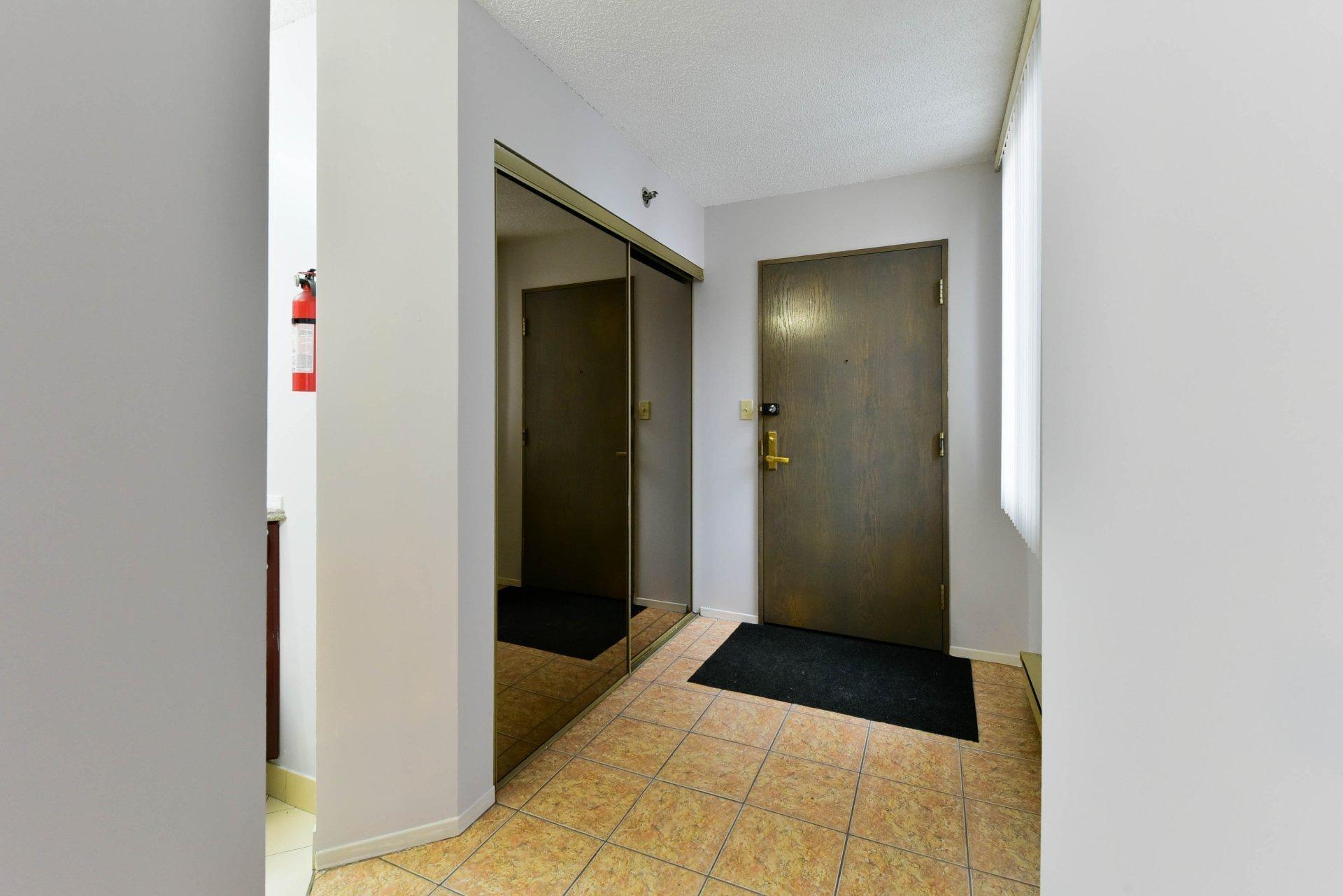 









1081


Rue St-Urbain

, 207,
Montréal (Ville-Marie),




QC
H2Z1K8

