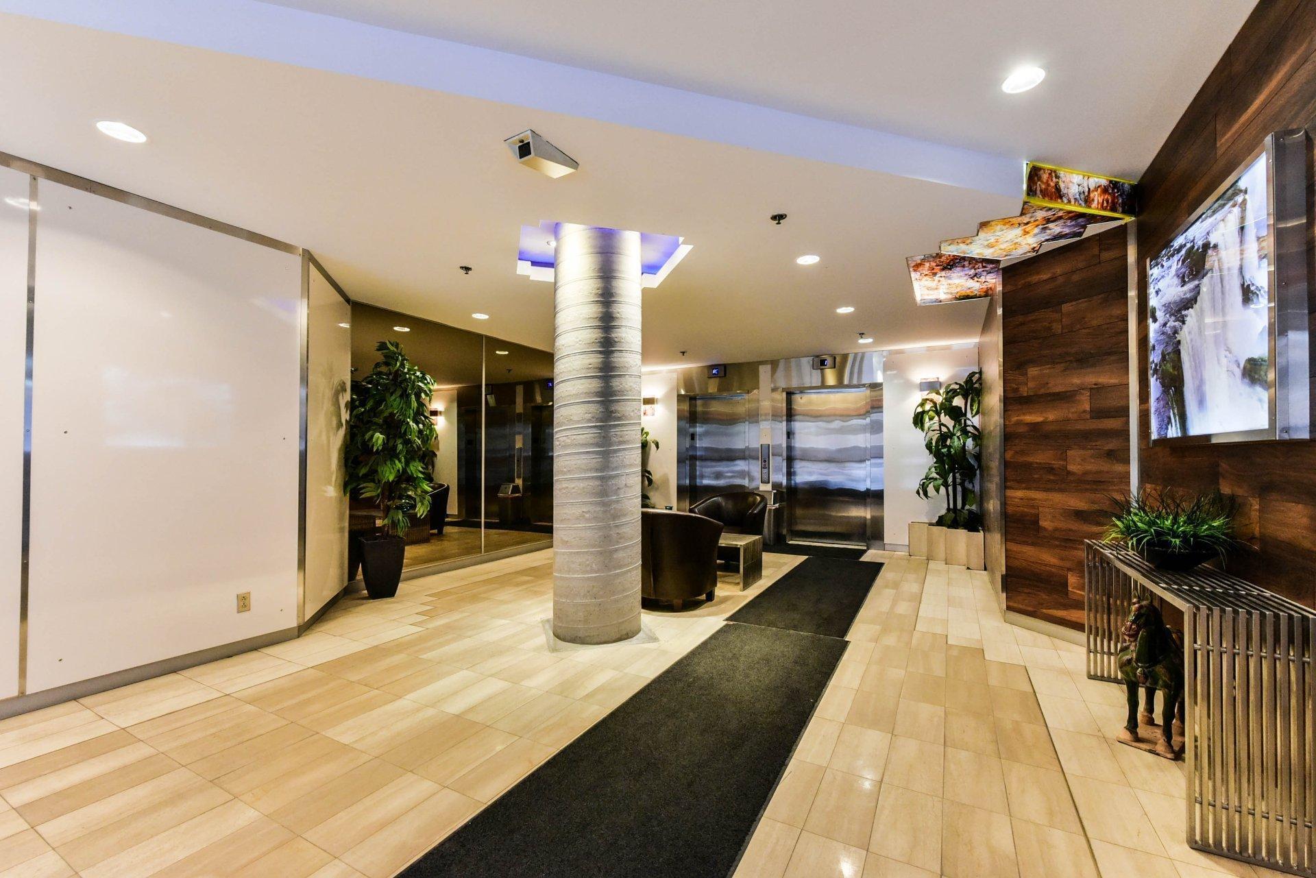 









1081


Rue St-Urbain

, 207,
Montréal (Ville-Marie),




QC
H2Z1K8

