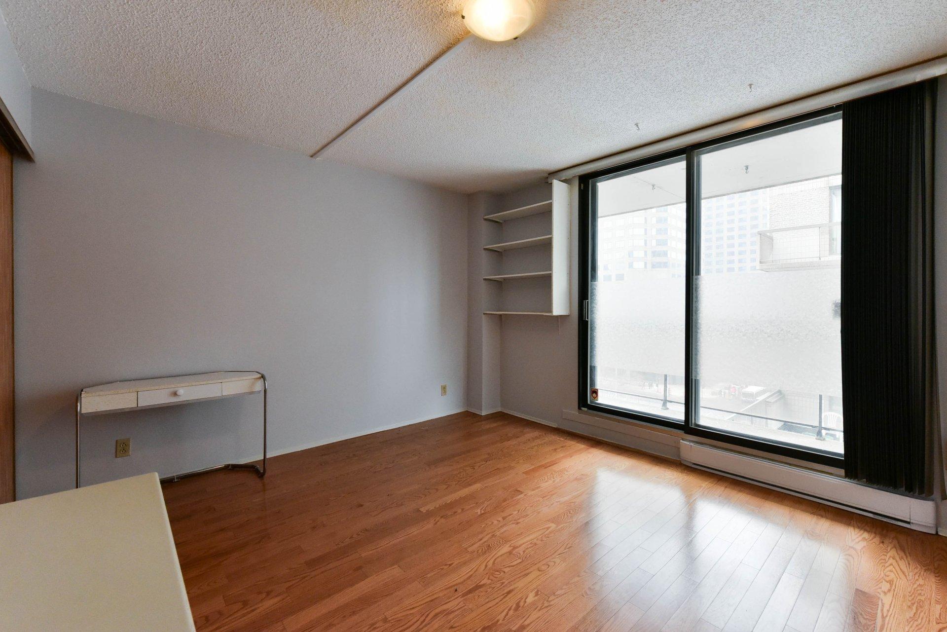 









1081


Rue St-Urbain

, 207,
Montréal (Ville-Marie),




QC
H2Z1K8

