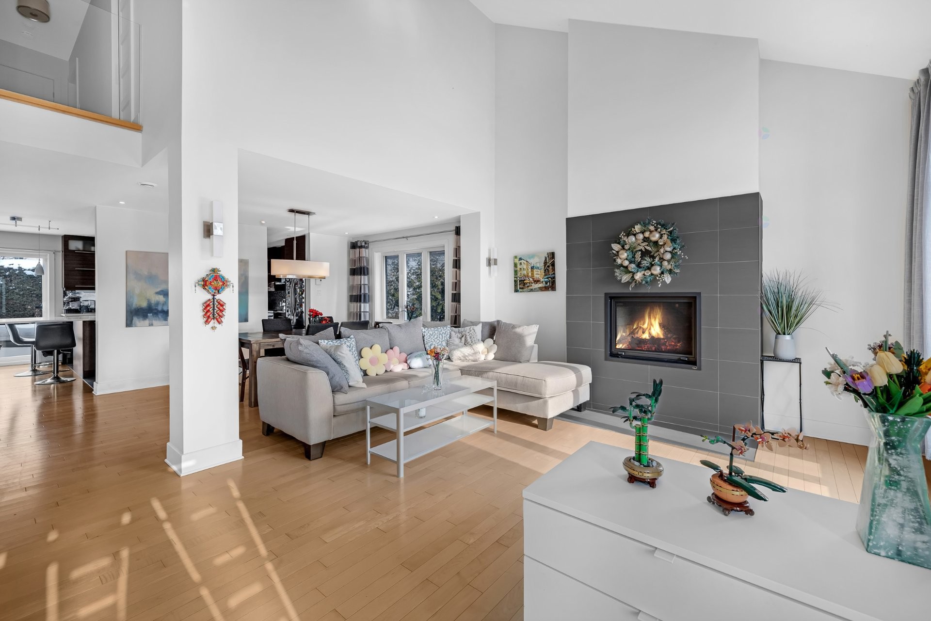 









3925


Rue Oslo

,
Brossard,




QC
J4Y2V5

