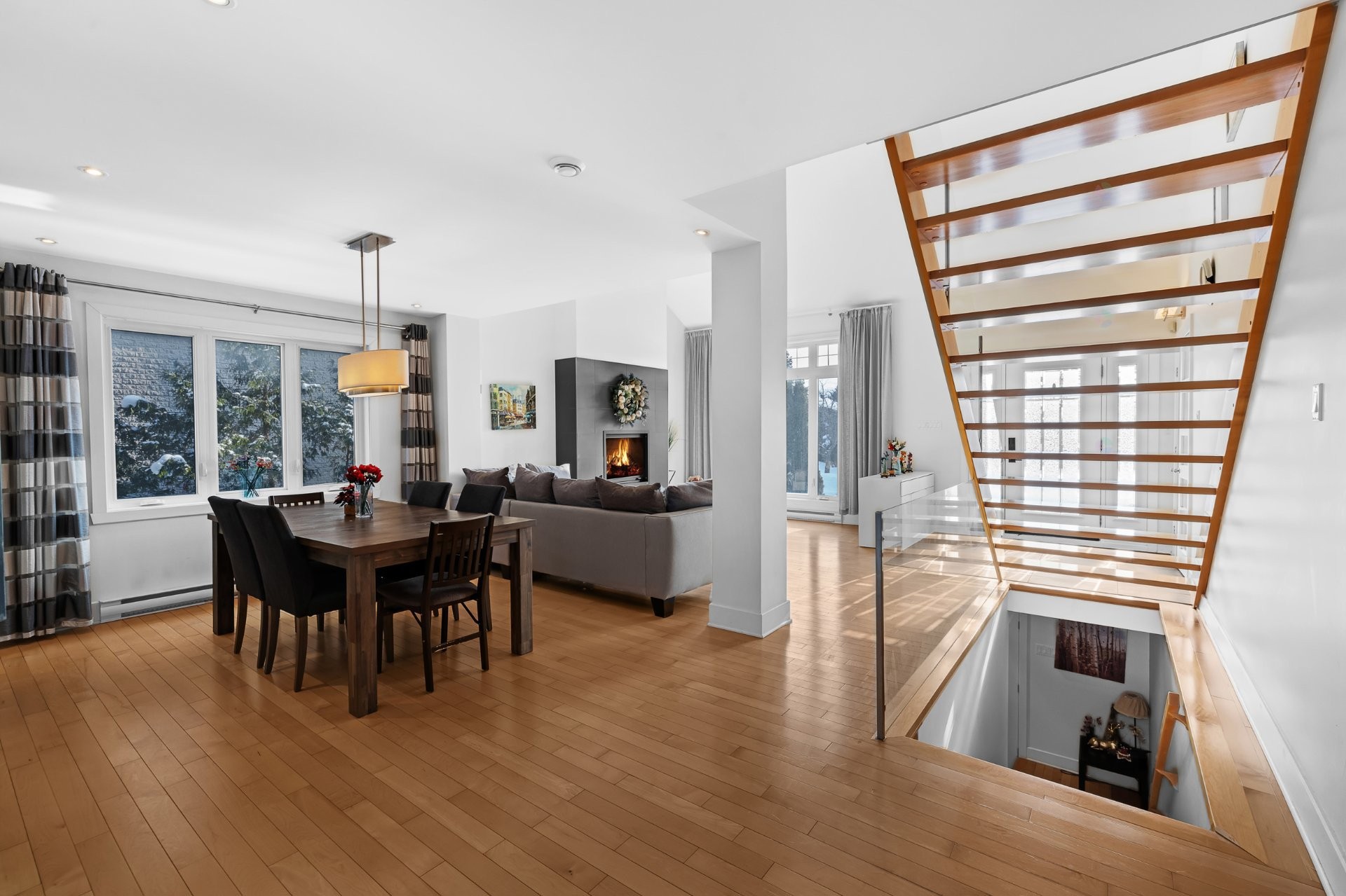 









3925


Rue Oslo

,
Brossard,




QC
J4Y2V5

