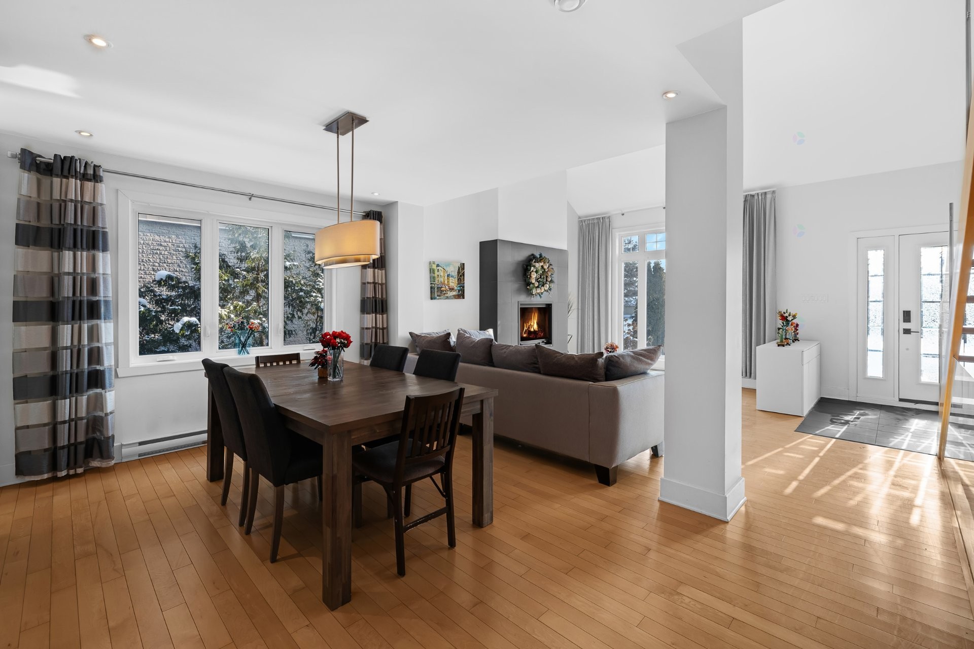 









3925


Rue Oslo

,
Brossard,




QC
J4Y2V5

