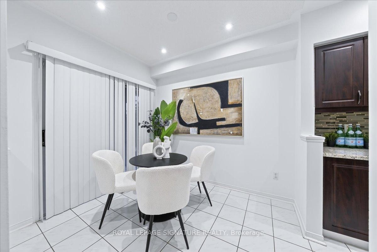 









735


New Westminster

Drive, 59,
Vaughan,




ON
L4J 7Y9

