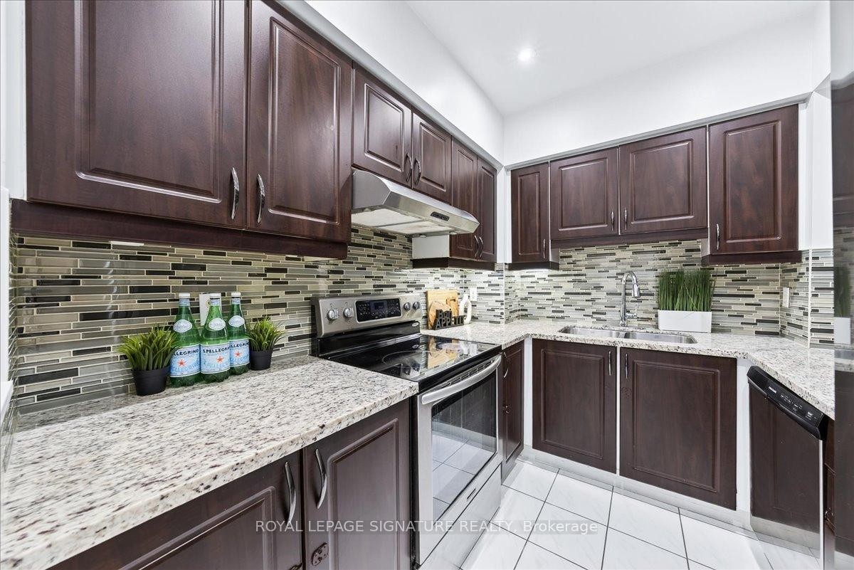 









735


New Westminster

Drive, 59,
Vaughan,




ON
L4J 7Y9

