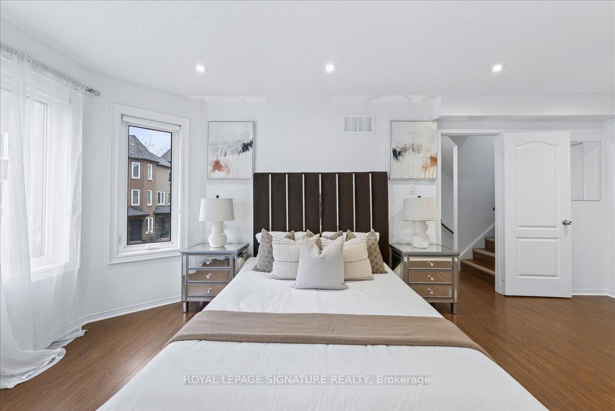 









735


New Westminster

Drive, 59,
Vaughan,




ON
L4J 7Y9

