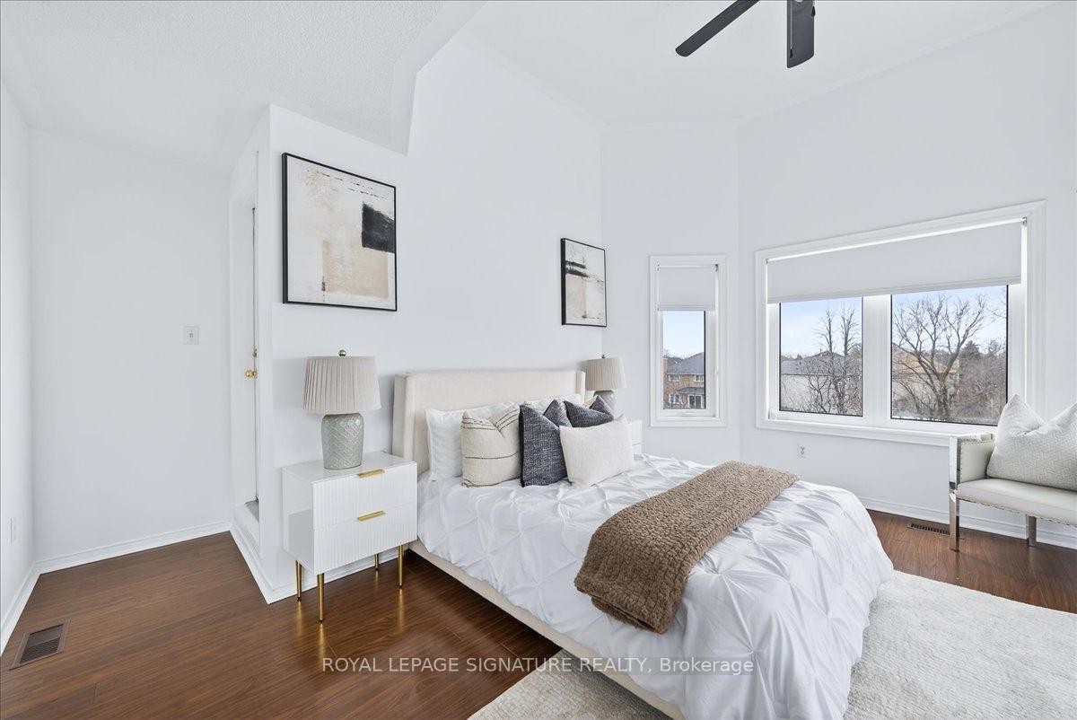 









735


New Westminster

Drive, 59,
Vaughan,




ON
L4J 7Y9

