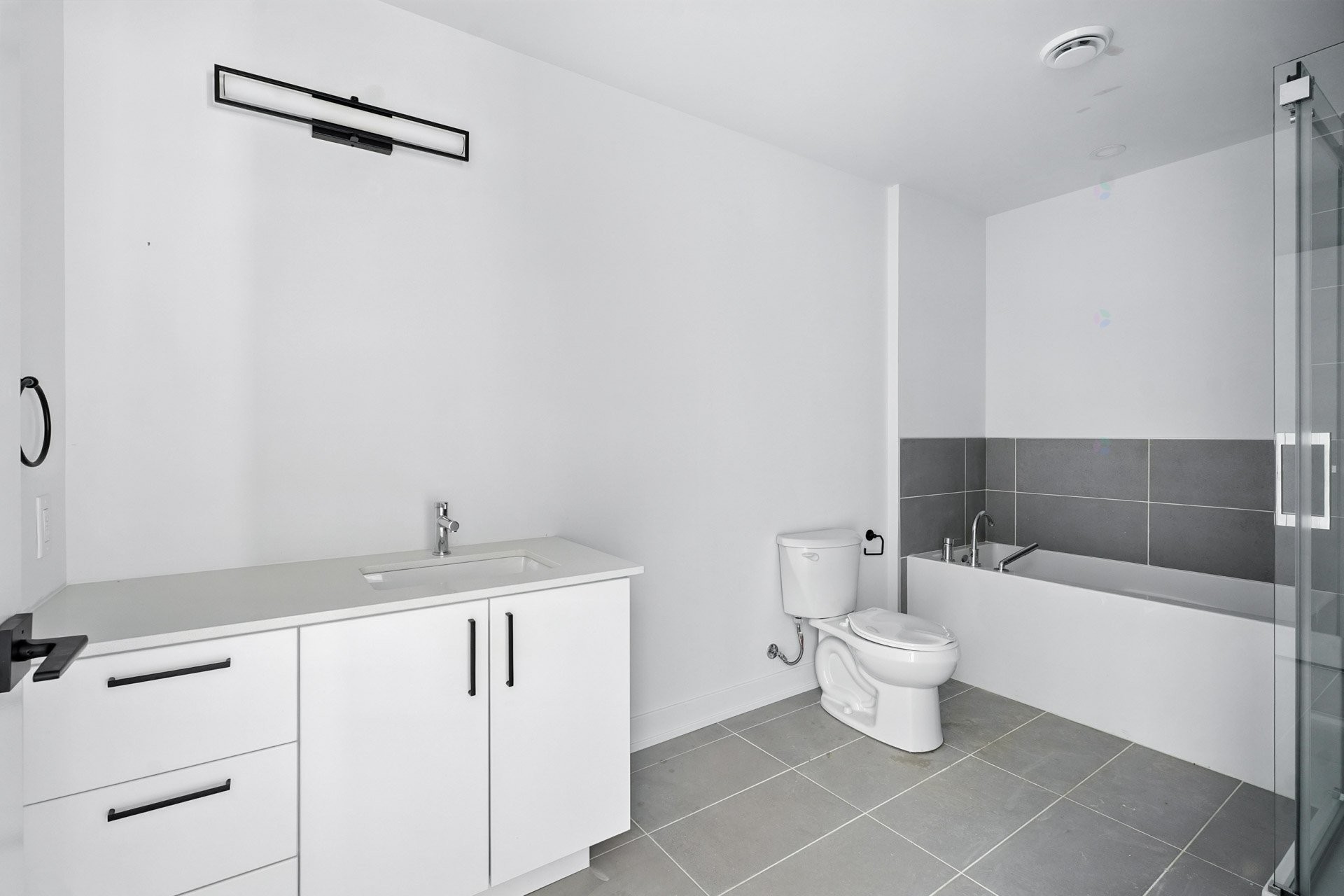 









312


Ch. Freeman

,
Gatineau (Hull),




QC
J8Z2B6

