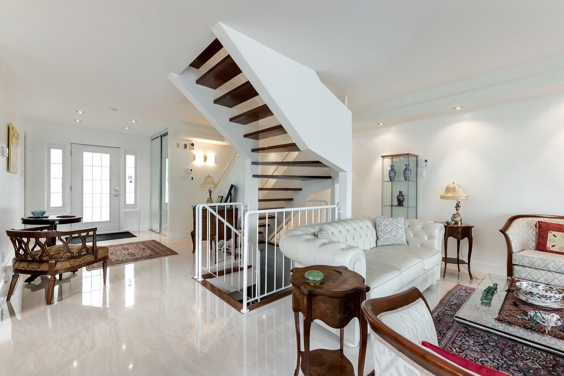 









1


Av. Sauriol

,
Laval (Laval-des-Rapides),




QC
H7N3A3

