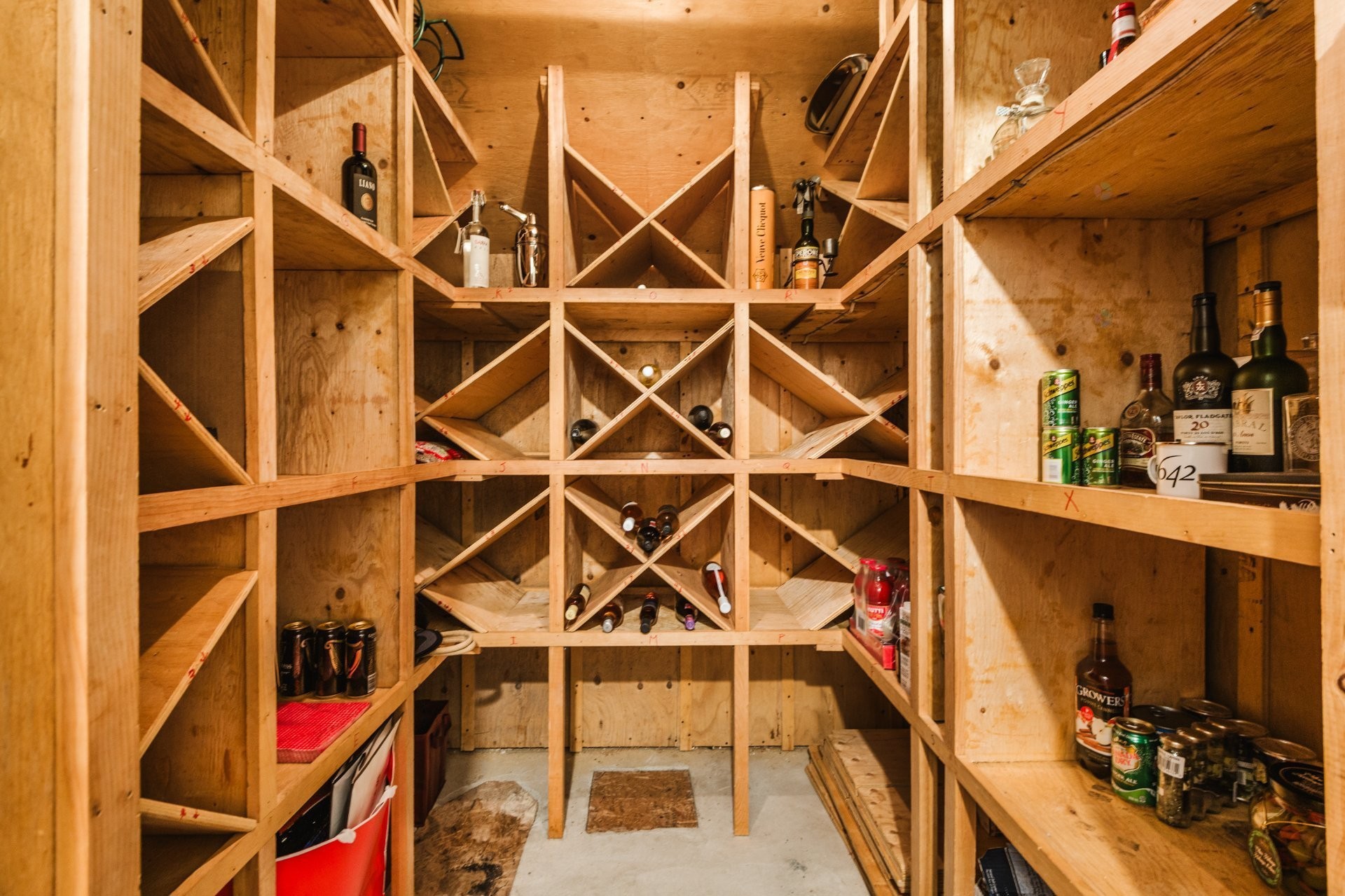 









1495


Rue des Alouettes

,
Saint-Bruno-de-Montarville,




QC
J3V6E4

